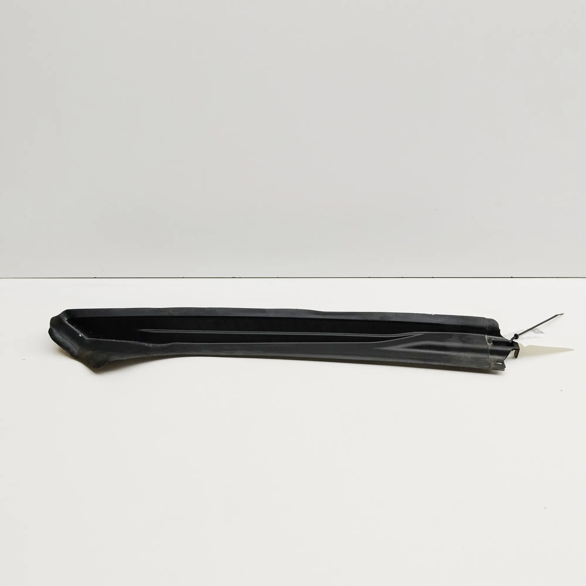 BMW i4 G26 Rear Tailgate Right Side Drip Rail Trim 9448320 Electricity 37578846