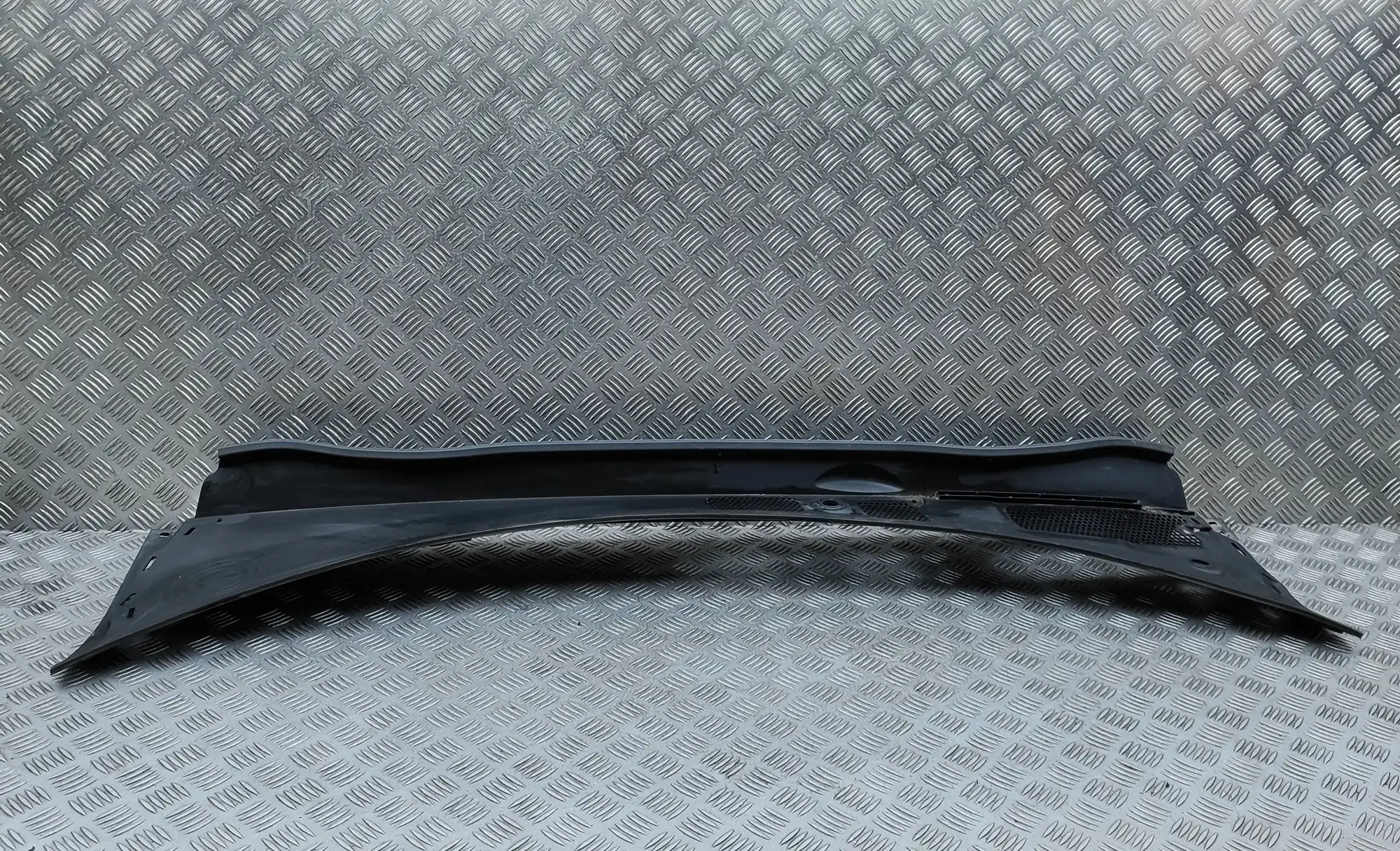 VOLVO XC40 Front Wiper Cowl Trim 32130465 RHD 2023 37306617