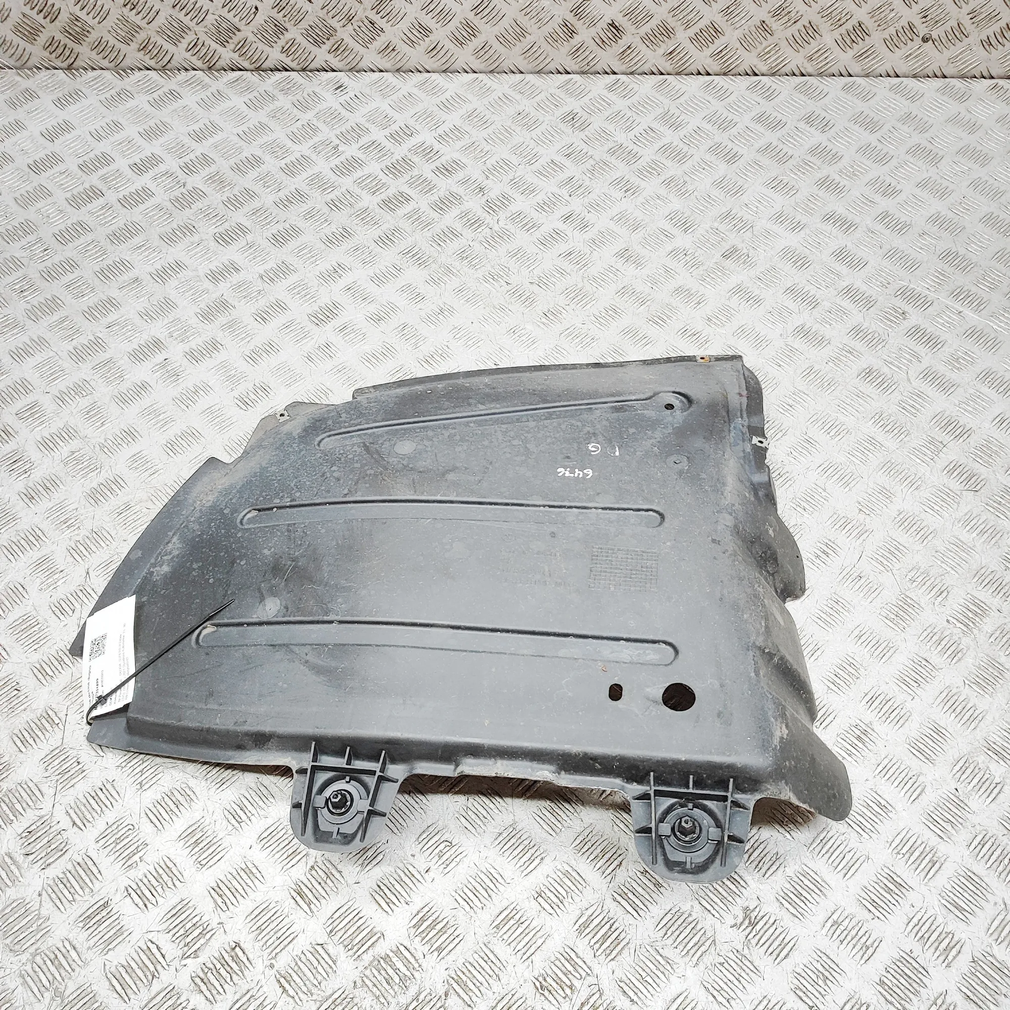 SKODA SUPERB MK3 Estate 3V Rear Right Underbody Cover 3V0825205A 2021 37351899