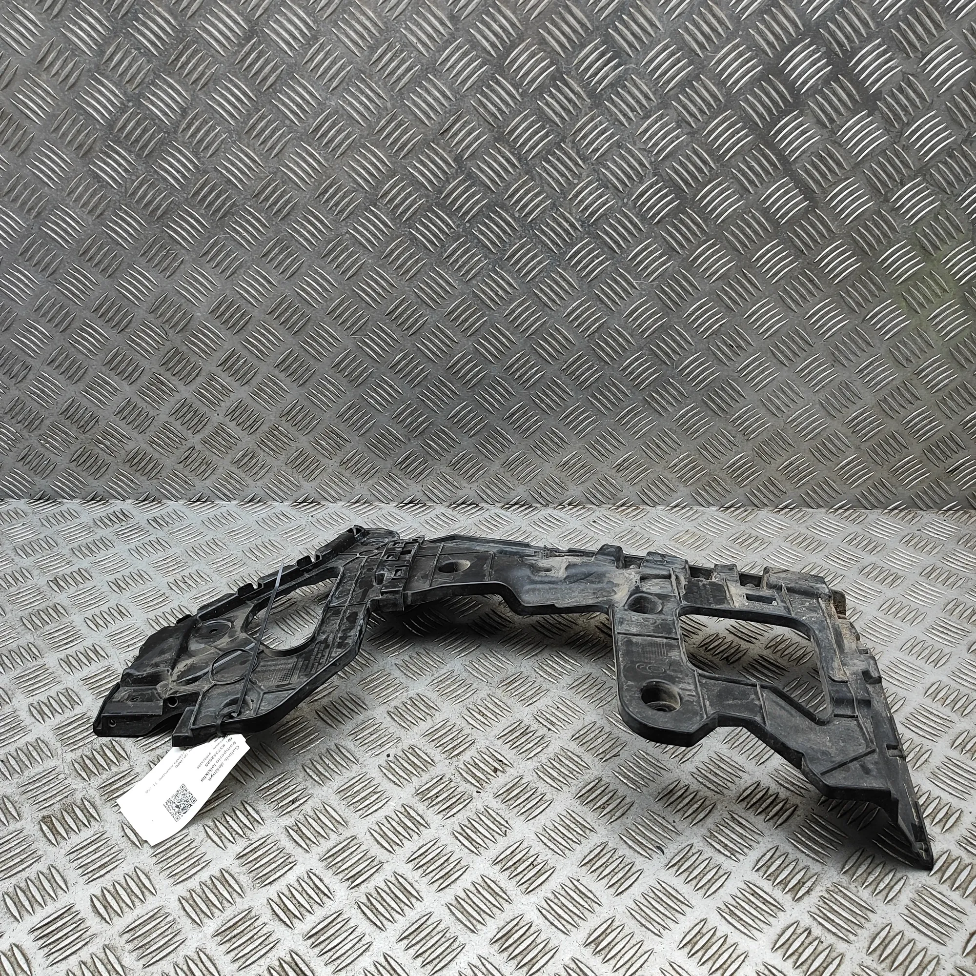 AUDI Q8 4MN Rear Right Bumper Bracket 4M8807454 3.0 Hybrid 250kW 2019 37352625