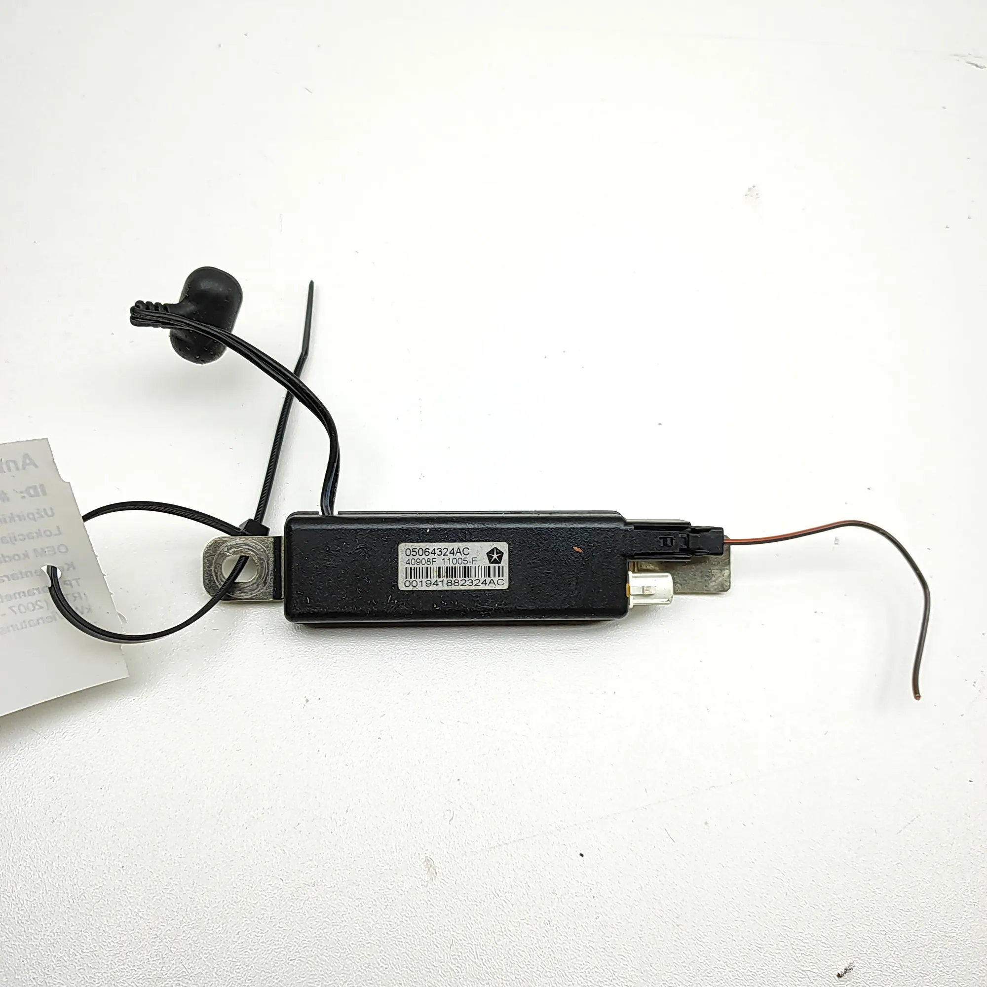 CHRYSLER GRAND VOYAGER MK5 RT Antenna Amplifier 05064324AC 2.8 Diesel 132kW 2014
