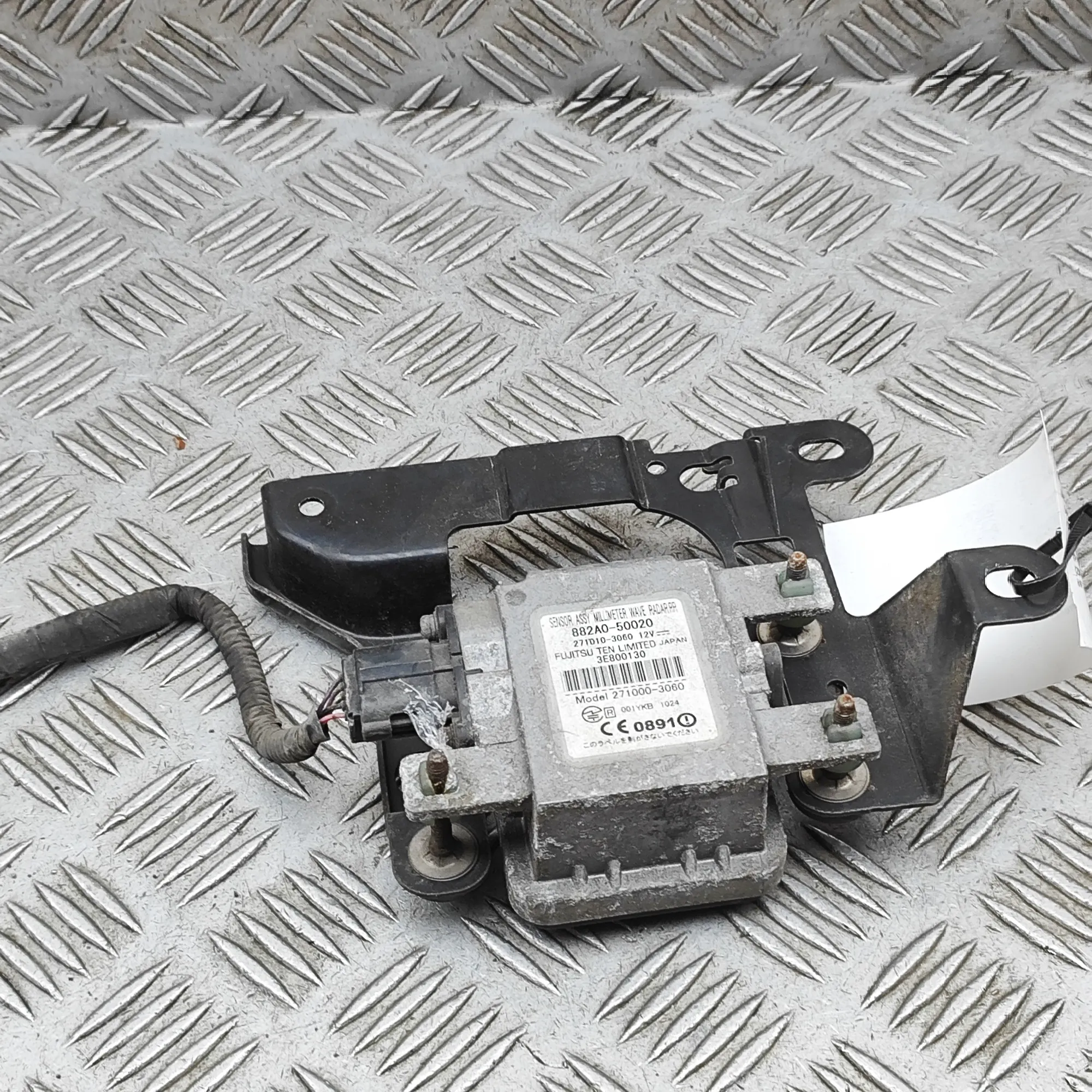 LEXUS LS XF40 Distance Radar Sensor 882A0-50020 4.6 Petrol 280kw 2006 36772127