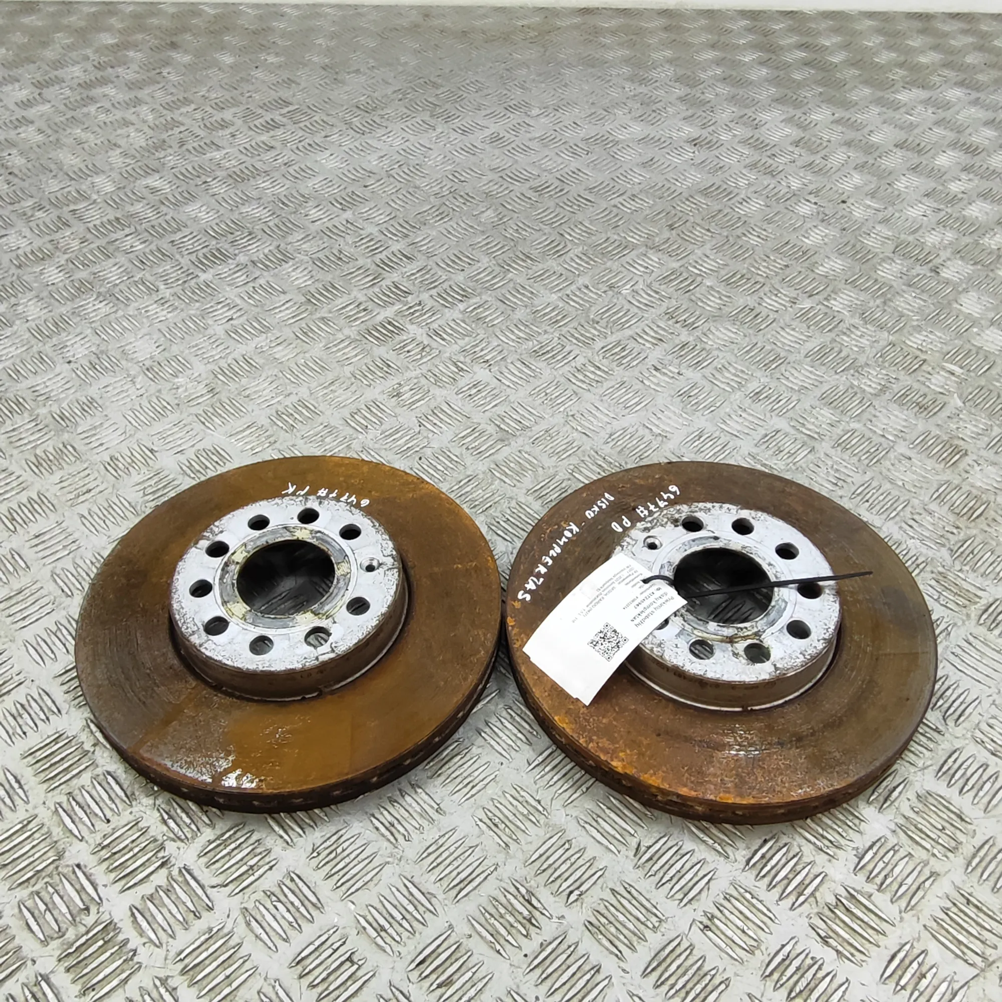 SKODA KAROQ NU7 Front Brake Disc Kit 5Q0615301H 1.5 Petrol 110kw 2020 37245967