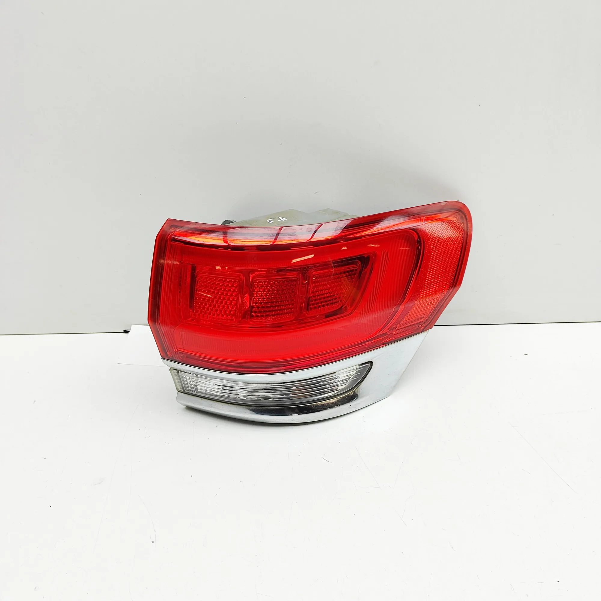JEEP GRAND CHEROKEE WK2 MK4 Rear Right Tail Light 68110000AE RHD 2015 34219394