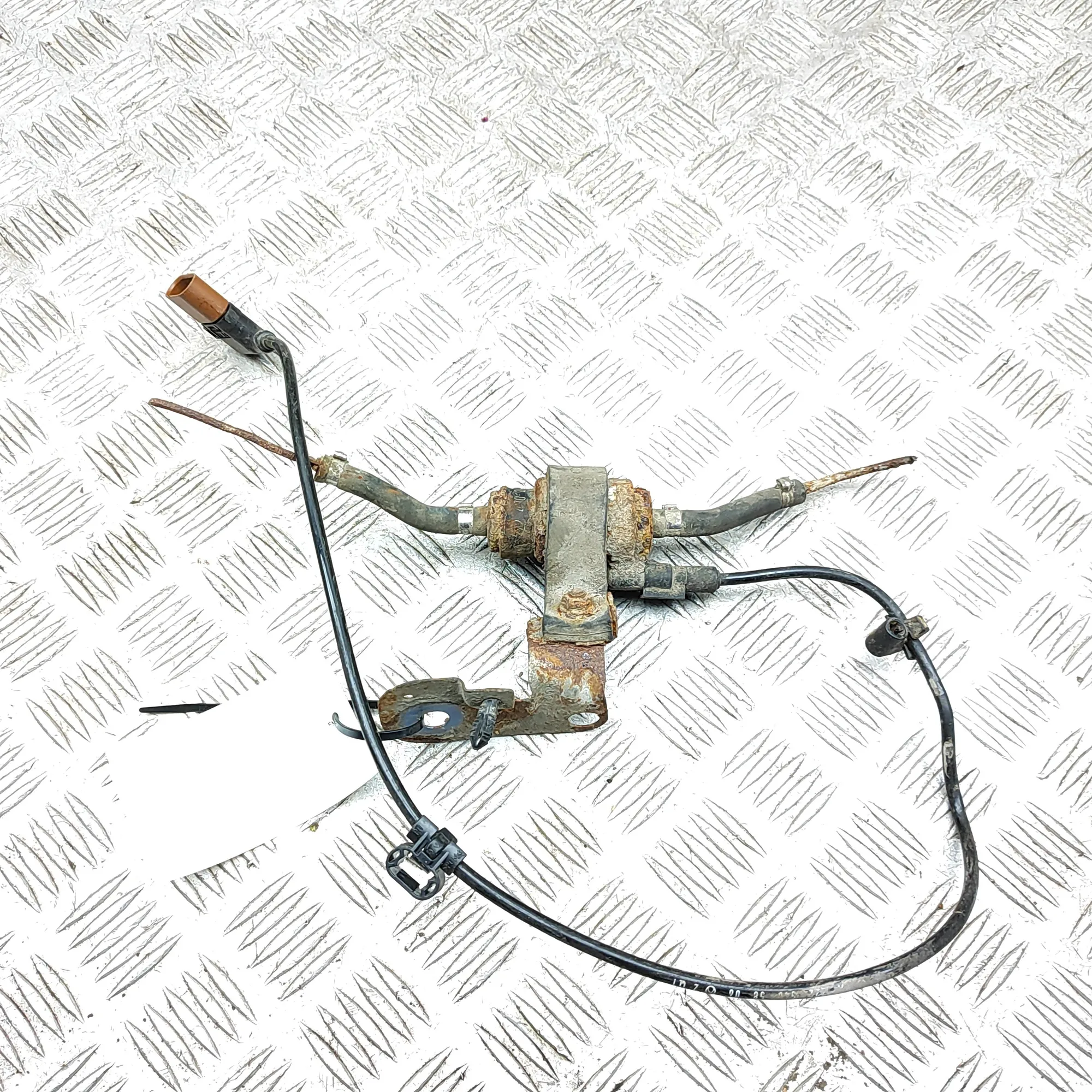 MERCEDES-BENZ S W222, V222, X222 Webasto Heater Pump A2224700794  37298357
