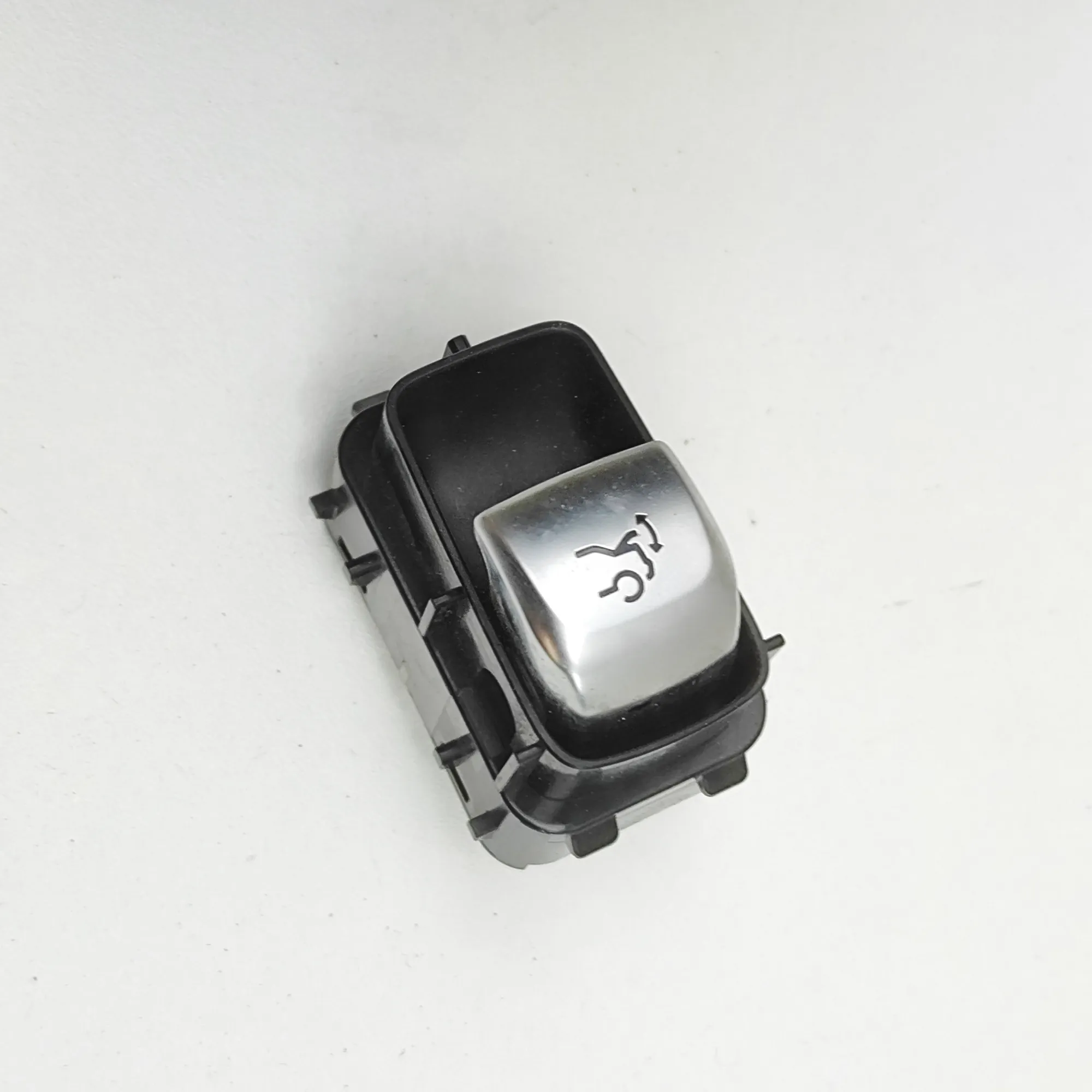 MERCEDES-BENZ S W222, V222, X222 Tailgate Open Switch A2229051704 36909583