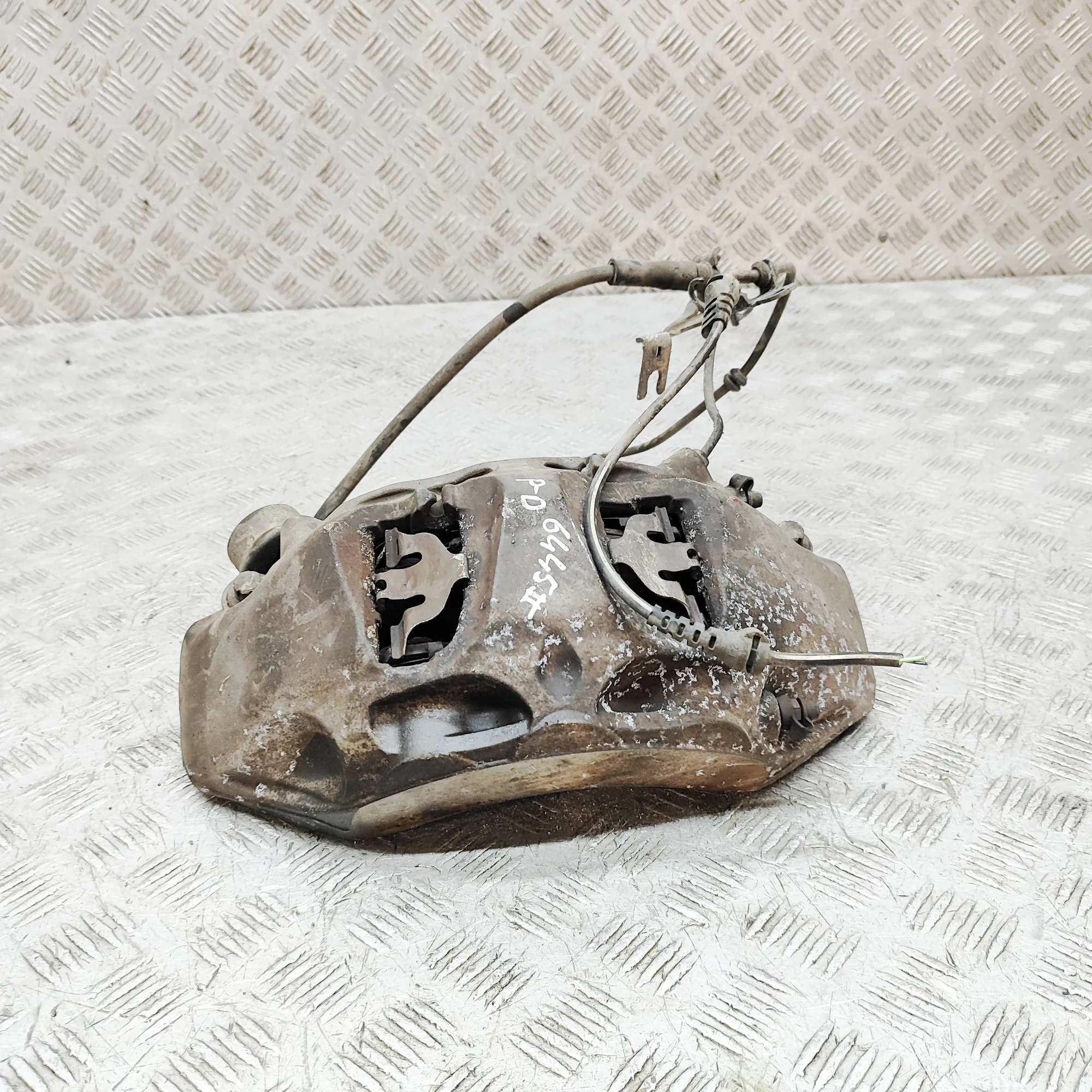 AUDI A6 C8 Avant 4K Front Right Brake Caliper 4K0615108F 3.0 Hybrid 210kW 2021