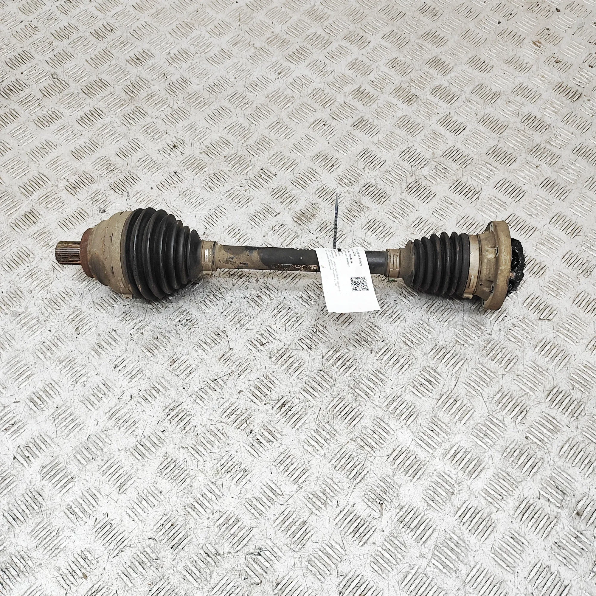 SKODA SUPERB MK3 Estate 3V Front Left Driveshaft 3Q0407271AR 2.0 Diesel 90kW