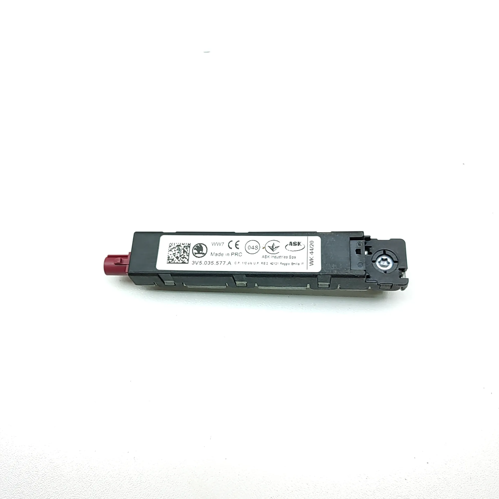 SKODA SUPERB MK3 Estate 3V Antenna Amplifier 3V5035577A 2.0 Diesel 37497625