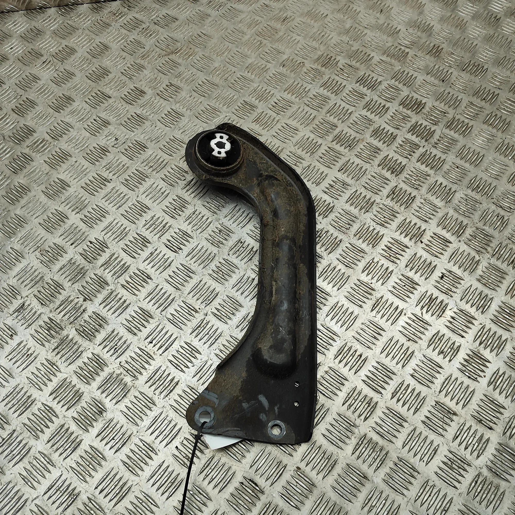 VOLVO XC40 Rear Left Control Arm 32333013 2.0 Hybrid 120kW 2023 36944414
