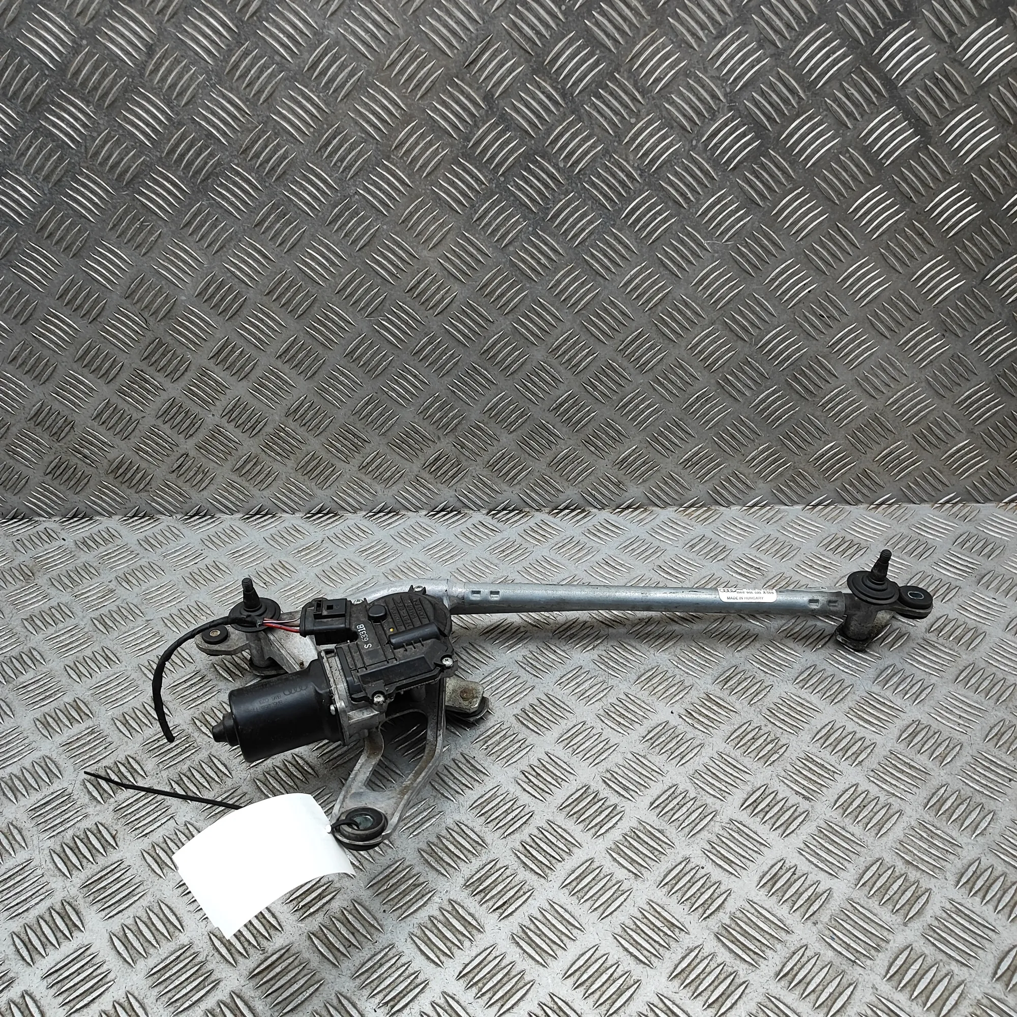 AUDI A5 F5 MK2 Front Windshield Wiper Mechanism 8W6955119A RHD 2016 37005648