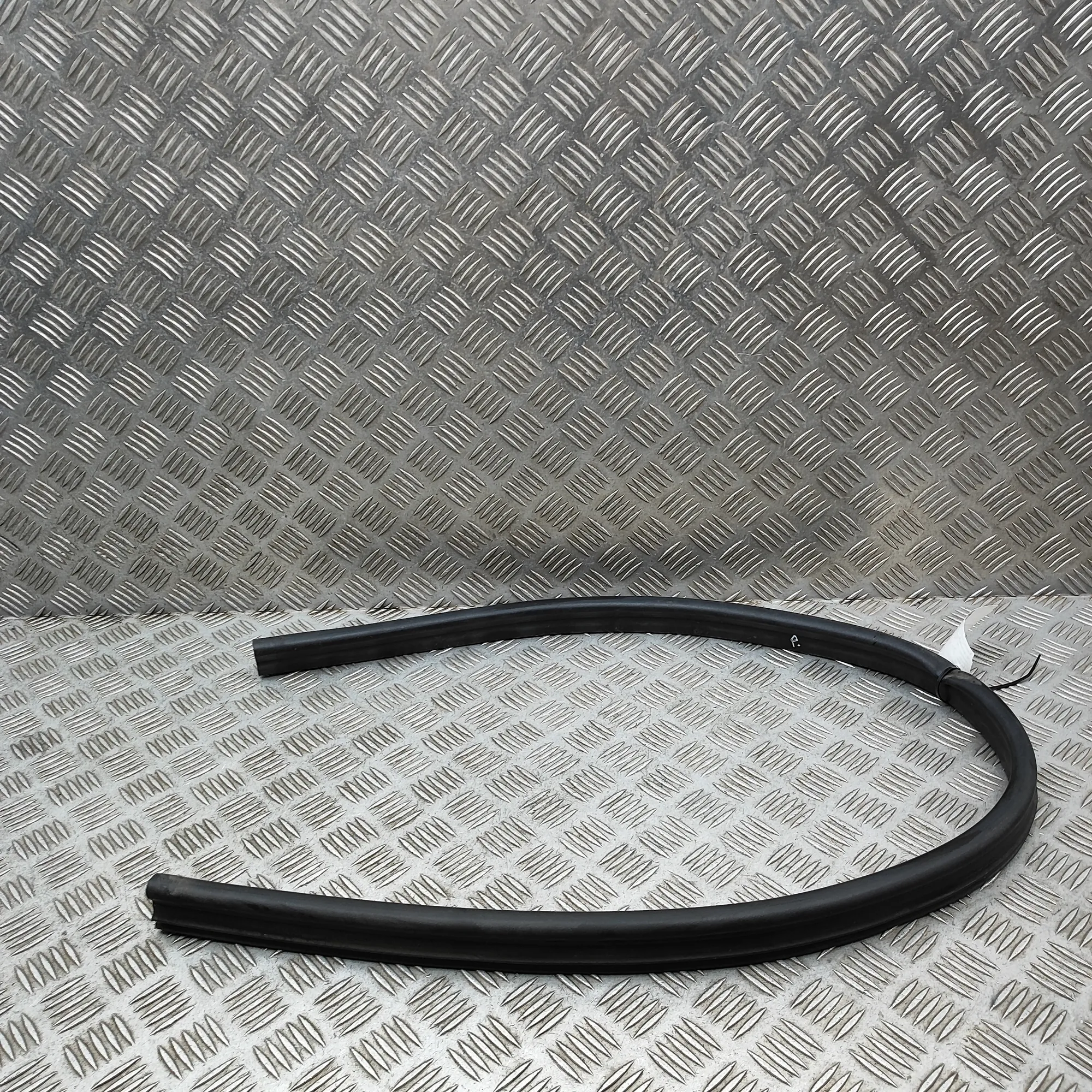 AUDI A5 F5 MK2 Water Box Seal 8W0823723A 2.0 Diesel 140kw 2016 37005663