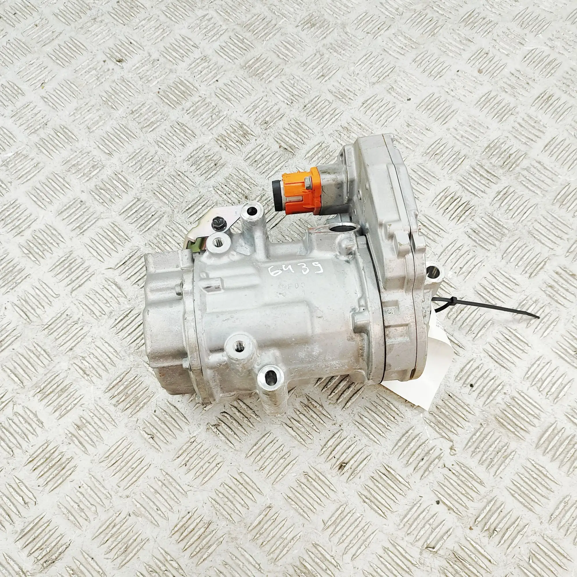 NISSAN ARIYA FE0 Air Condition A/C Pump 92600-5MP0A Electricity 178kw 2025