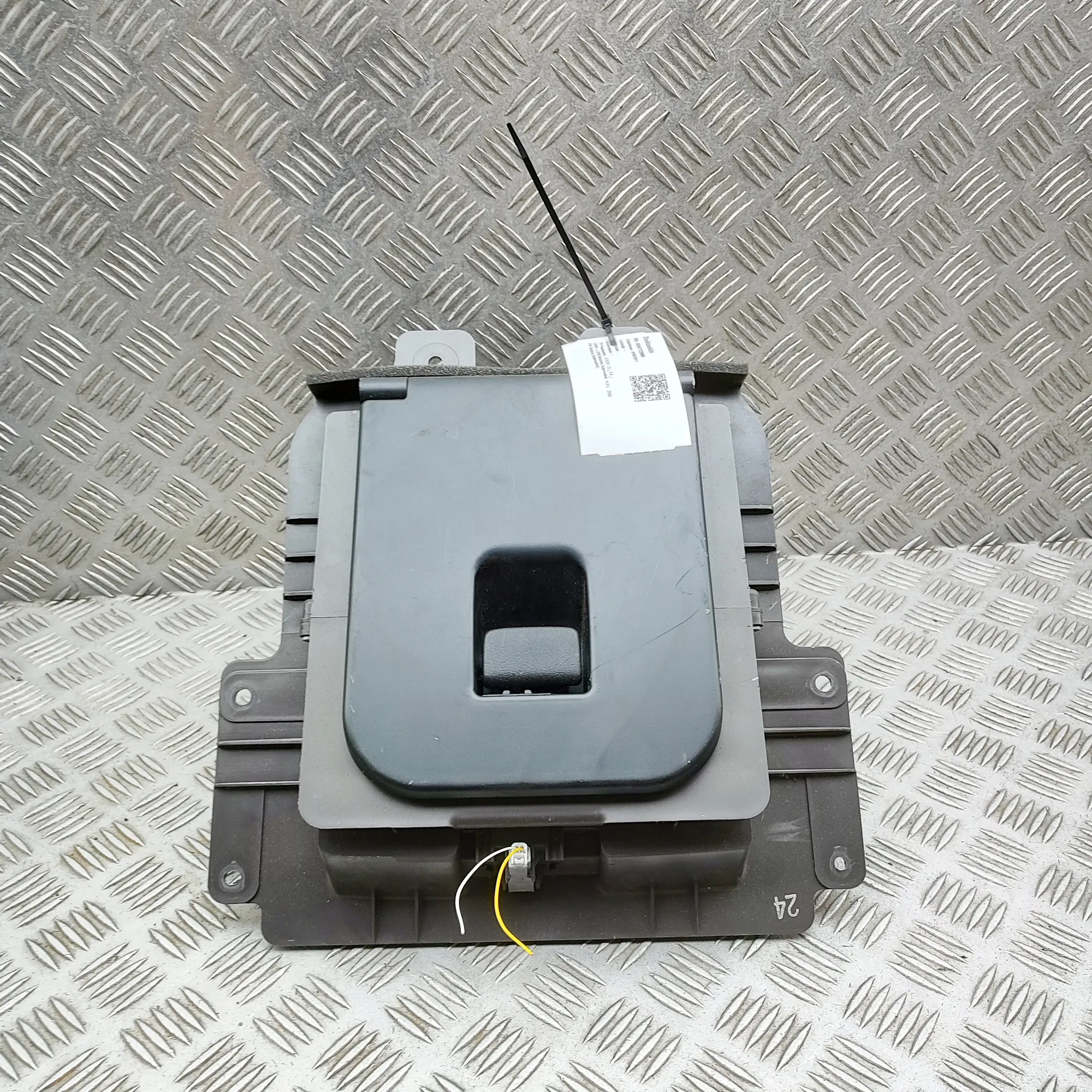 LEXUS LS XF40 Rear Storage Compartment 88520-50050-C0 4.6 Petrol 2006 36772906