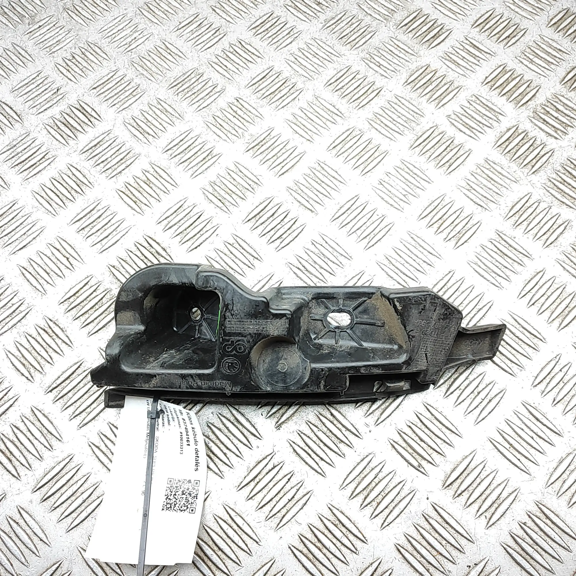 SKODA SUPERB MK3 Estate 3V Rear Left Bumper Bracket 3V9807393A 2021 37494161