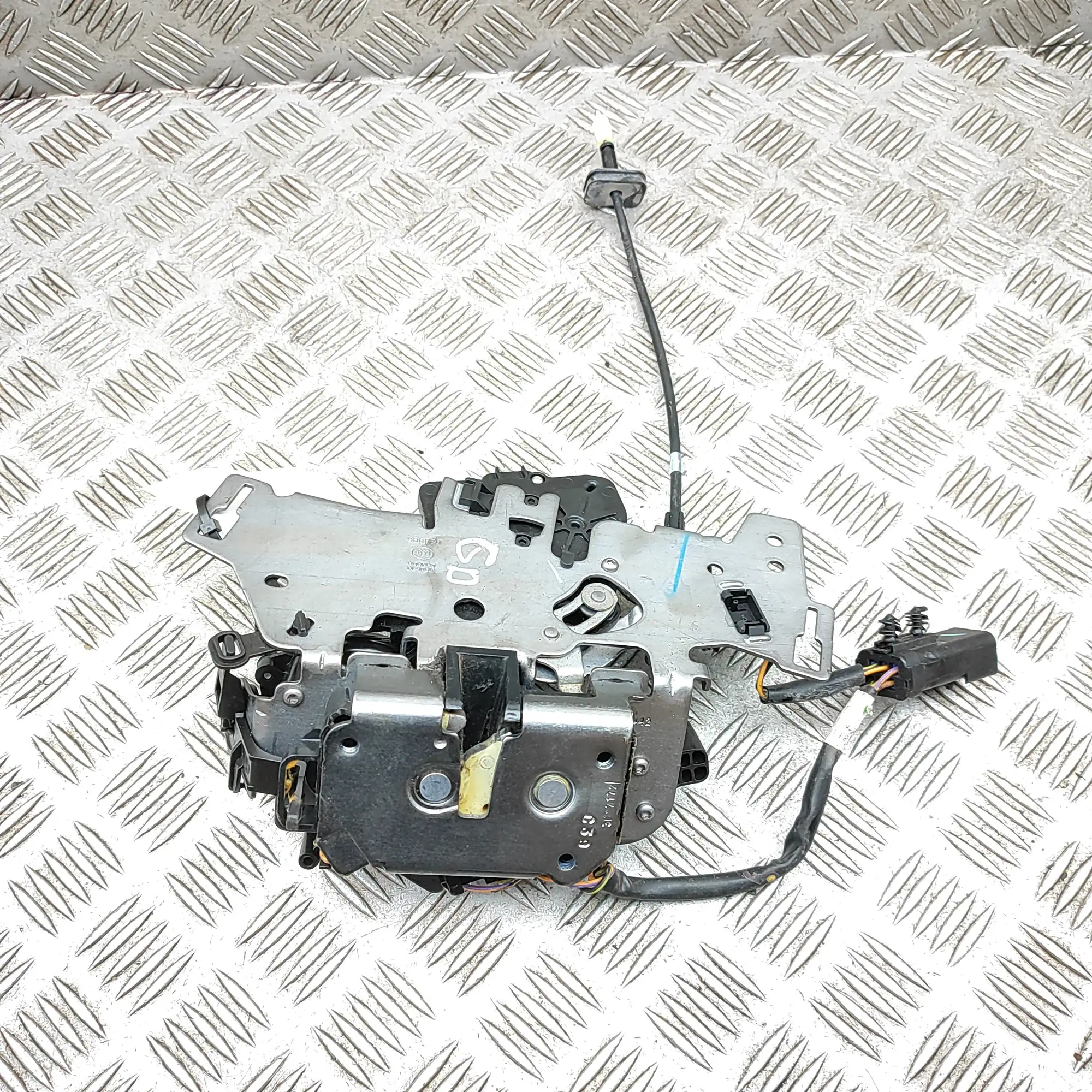 CHRYSLER GRAND VOYAGER MK5 RT Right Side Sliding Door Lock 68030378AB 2014