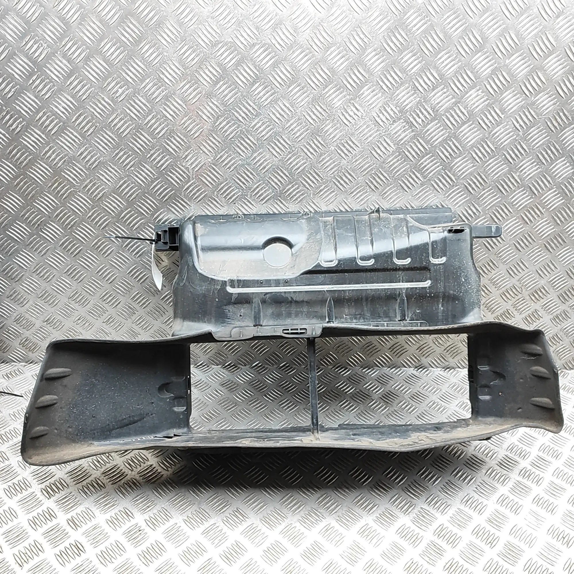 RENAULT ZOE BFM Radiator Air Guide Duct 215541324R Electricity 100kw 2022