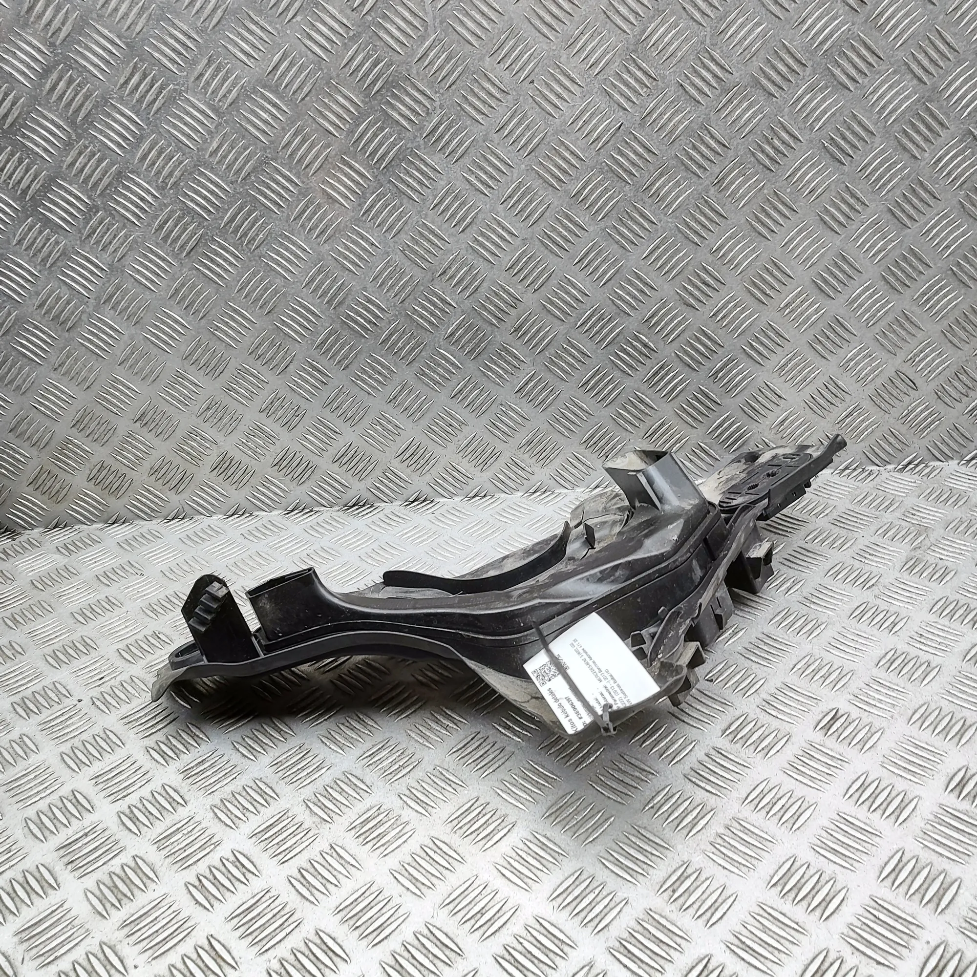 MERCEDES-BENZ S W222, V222, X222 LH Drain Pipe A2228321090 36906397