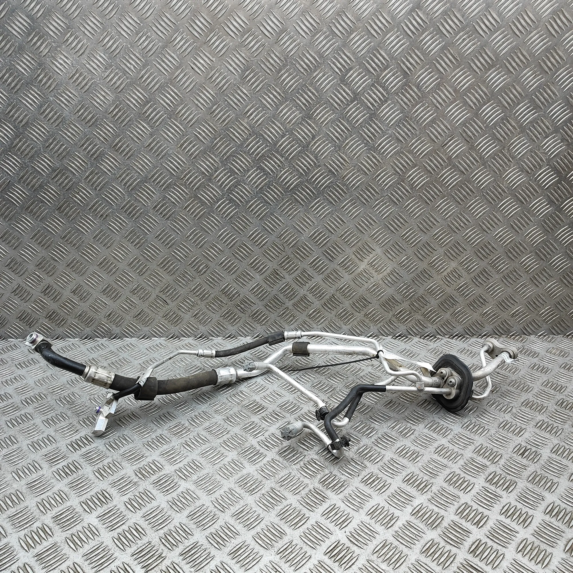 AUDI Q8 4MN A/C Air Con Hose Pipe 4M1816720R 3.0 Petrol / electricity 37353983