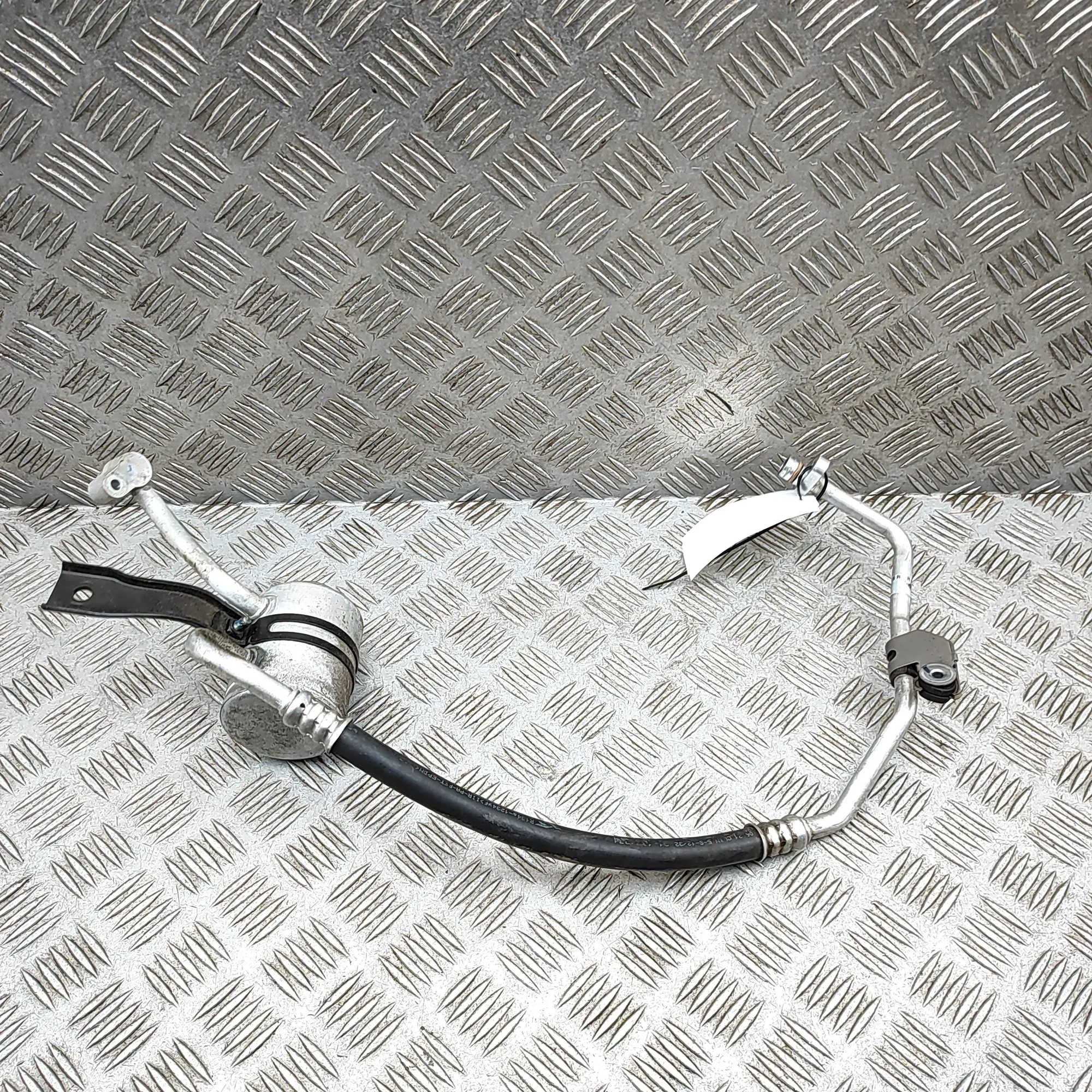 NISSAN LEAF ZE1 MK2 A/C Air Con Hose Pipe 92490-5SH0B Electricity 160kw 2021