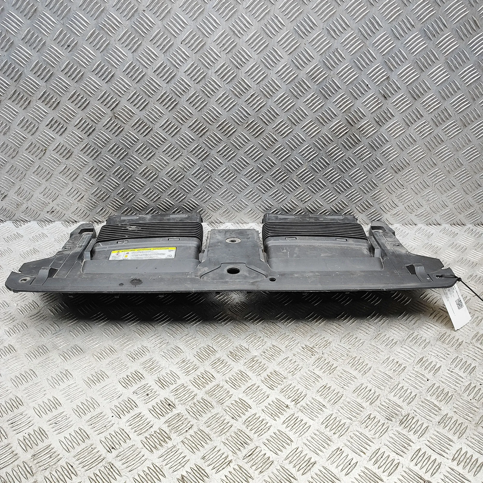 AUDI Q8 4MN Air Intake Tube 4M8807081B 3.0 Petrol / electricity 250kw 34265369