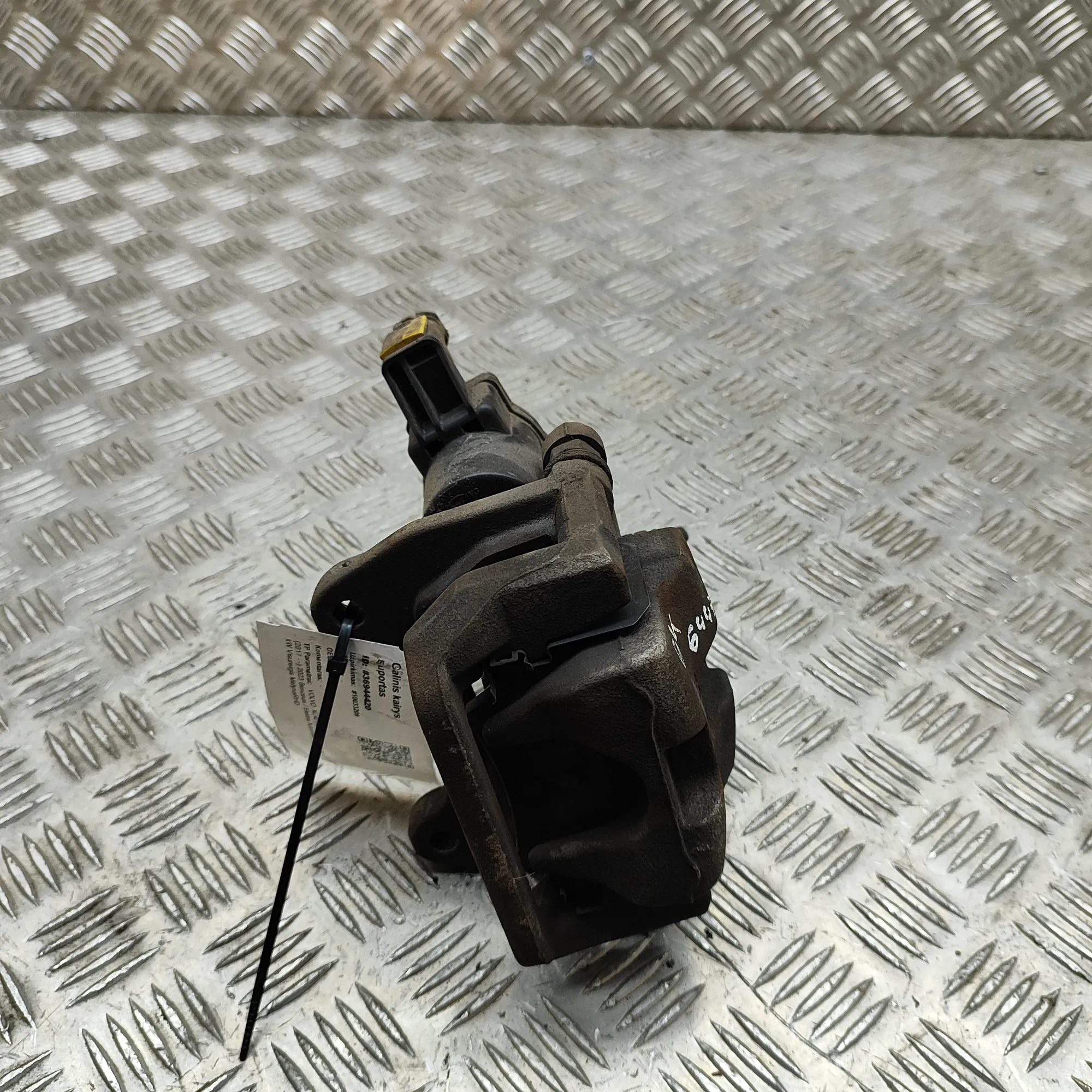VOLVO XC40 Rear Left Brake Caliper P32329529 2.0 Hybrid 120kW 2023 36944420