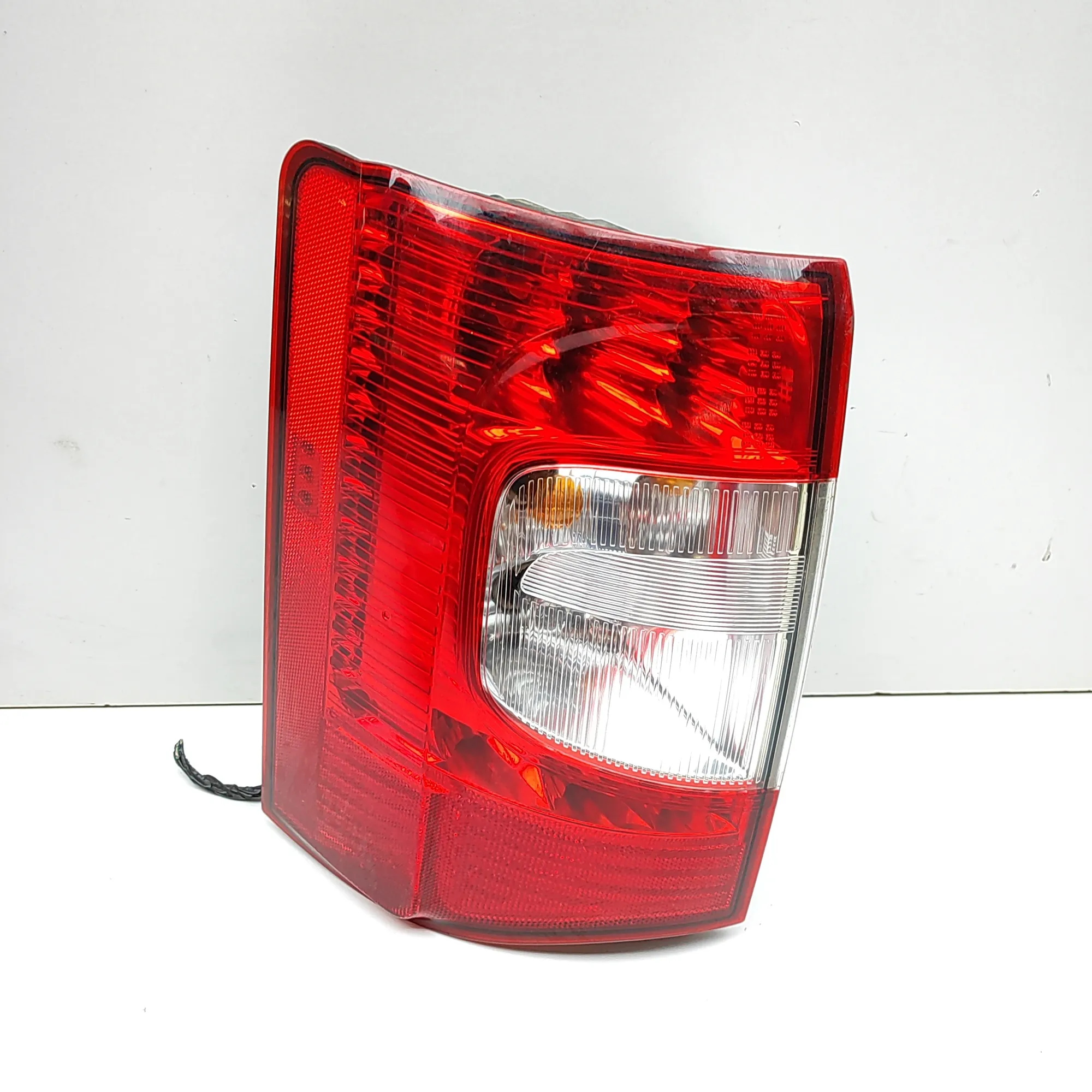 CHRYSLER GRAND VOYAGER MK5 RT Rear Left Tail Light 5182533AF RHD 2014 37528539