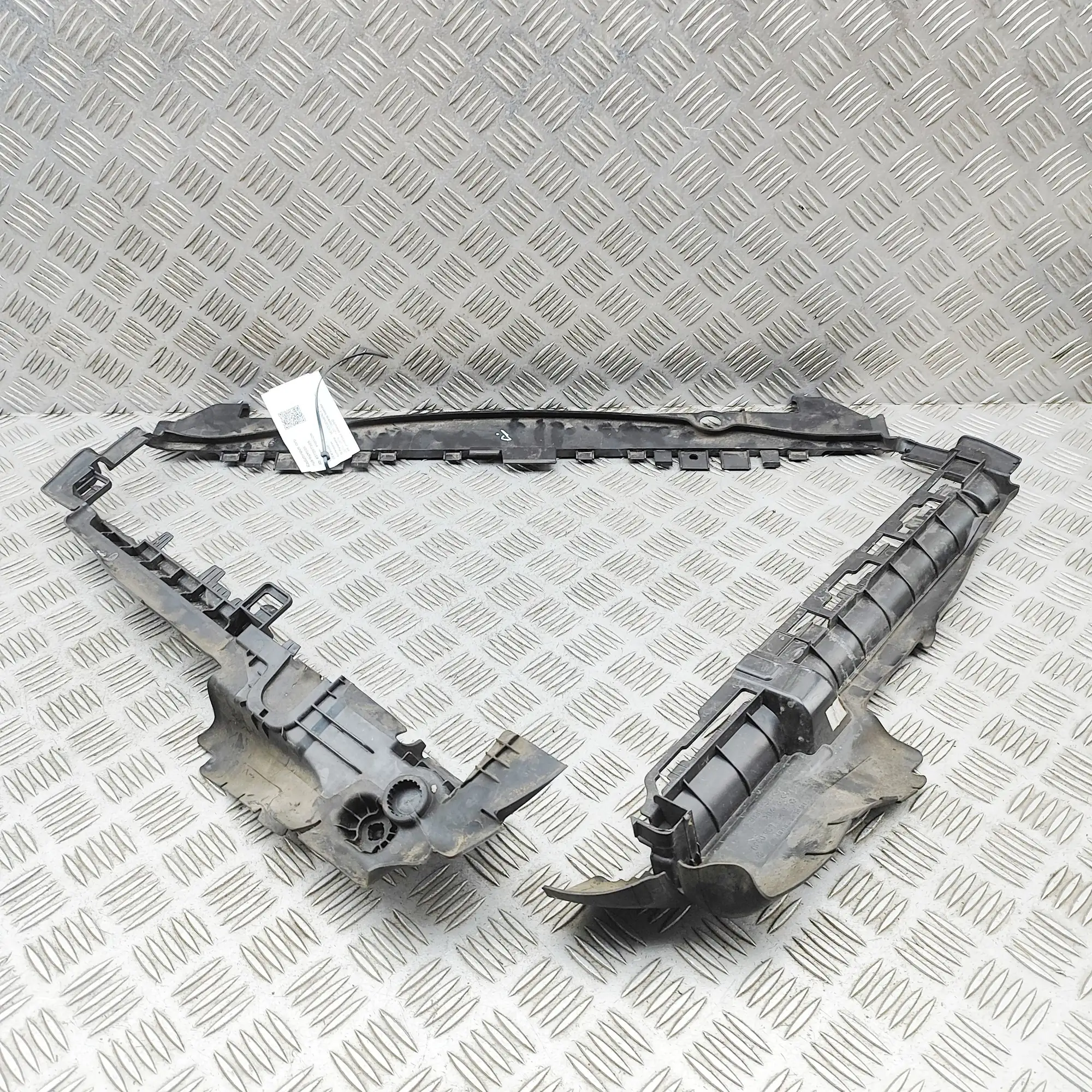 MERCEDES-BENZ E T-Model S213 Radiator Air Guide Duct A2535050530 3.0Diesel 190kw