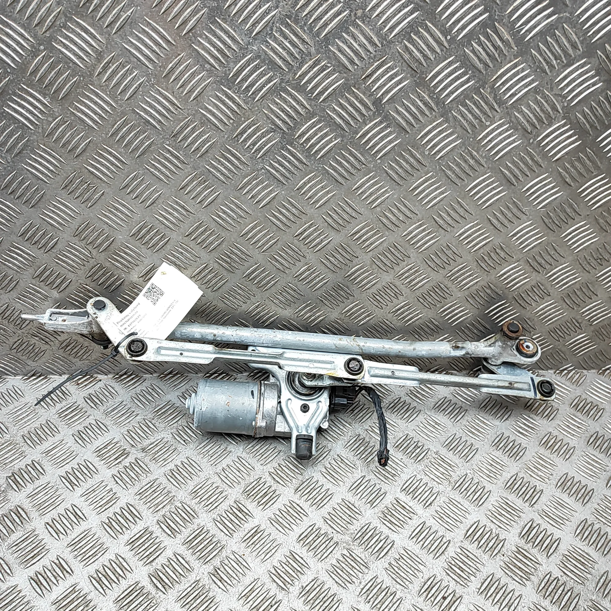 CHRYSLER GRAND VOYAGER MK5 RT Front Windshield Wiper Mechanism 5113062AC RHD