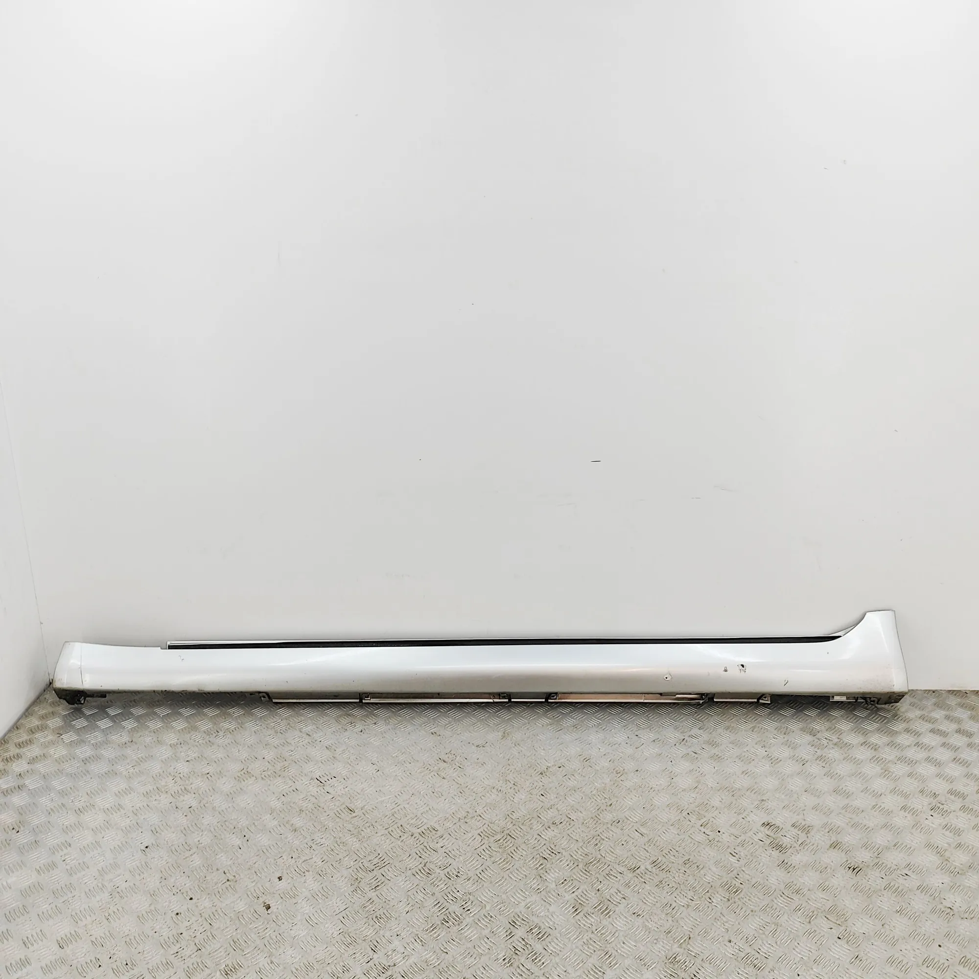 LEXUS LS XF40 Left Side Plastic Sideskirt Cover 75852-50901 4.6 Petrol 36753520