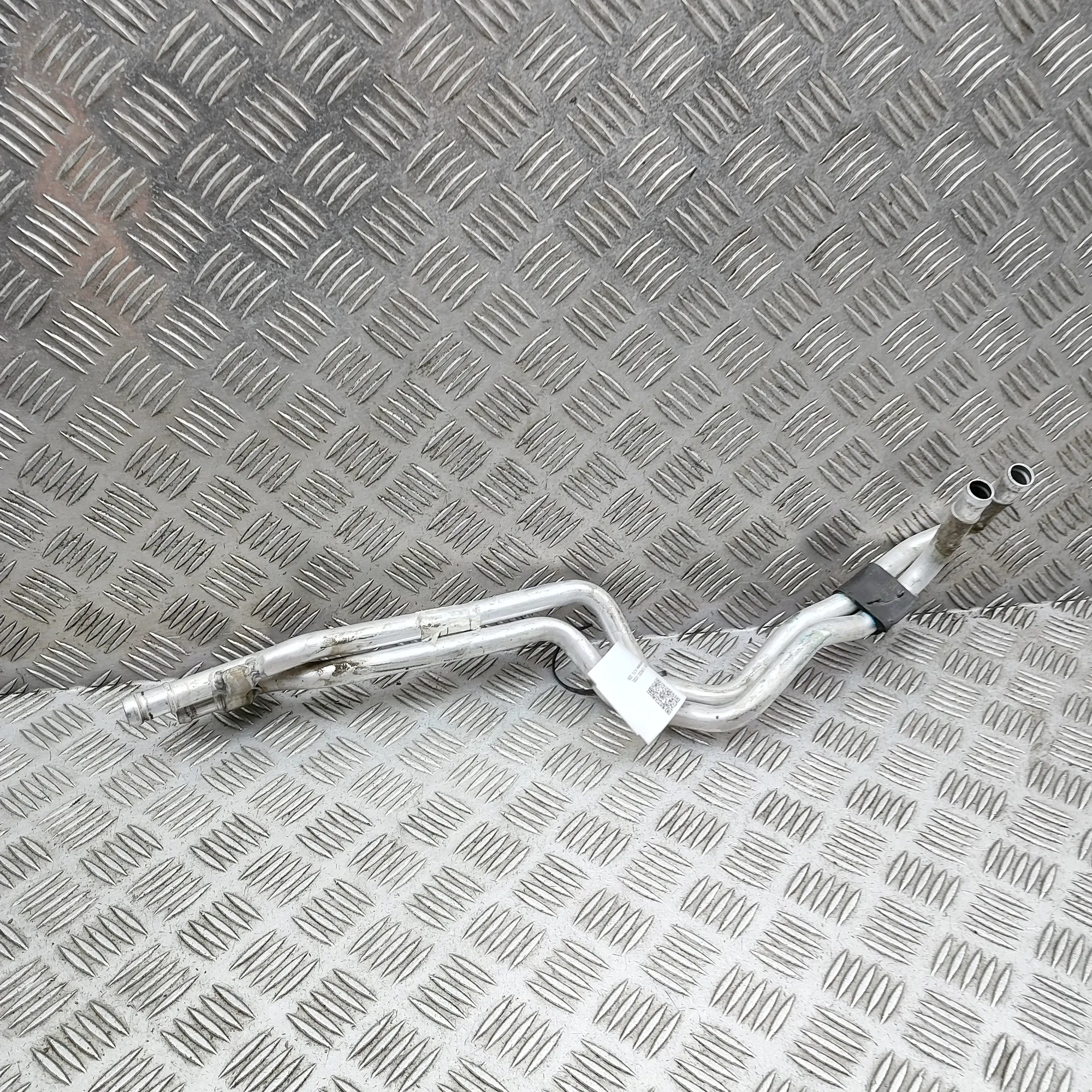MERCEDES-BENZ S W222, V222, X222 Coolant Hose Pipe A2228300216 36907599