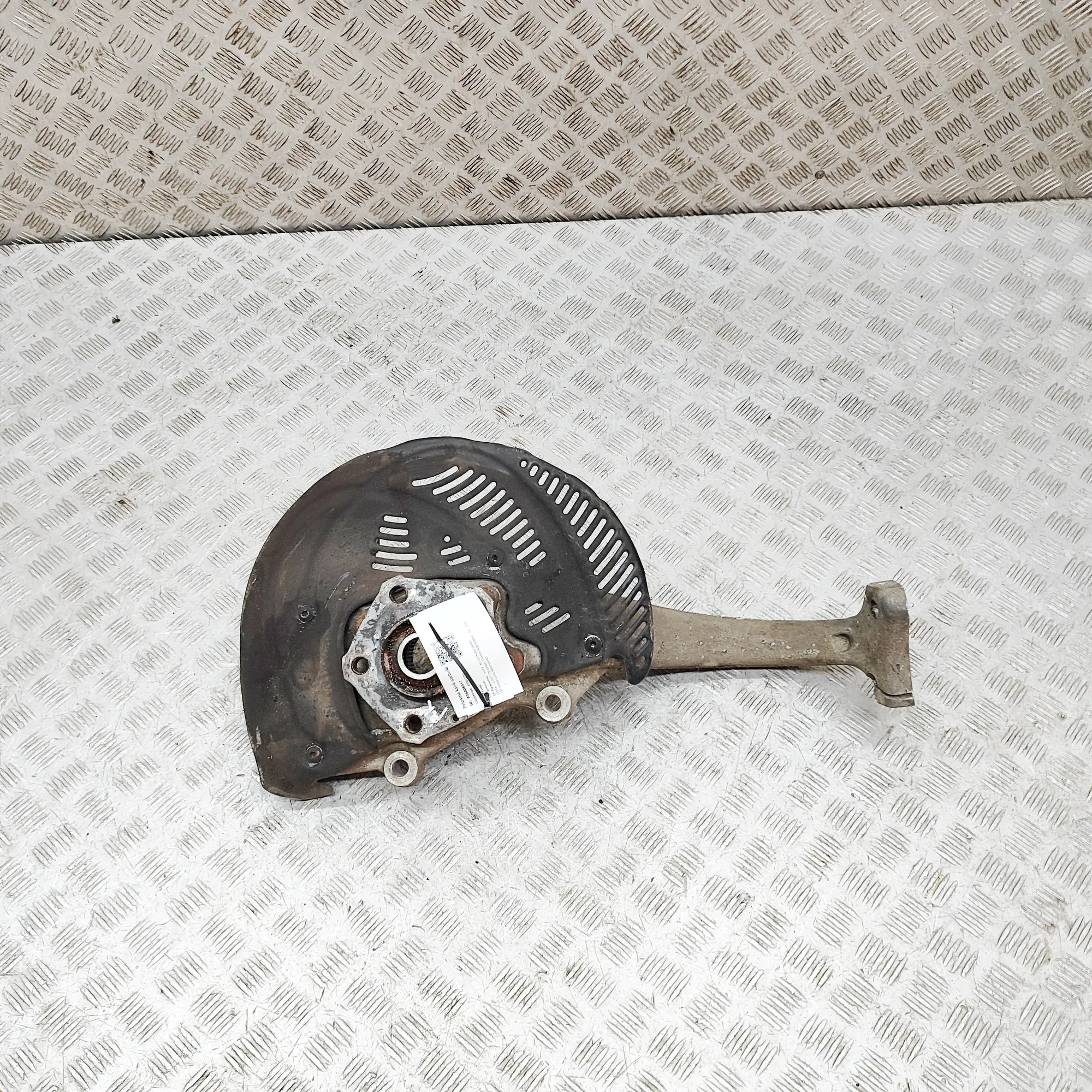 AUDI A6 C8 Avant 4K Front Left Wheel Hub 4K0407253D 3.0 Hybrid 210kW 2021