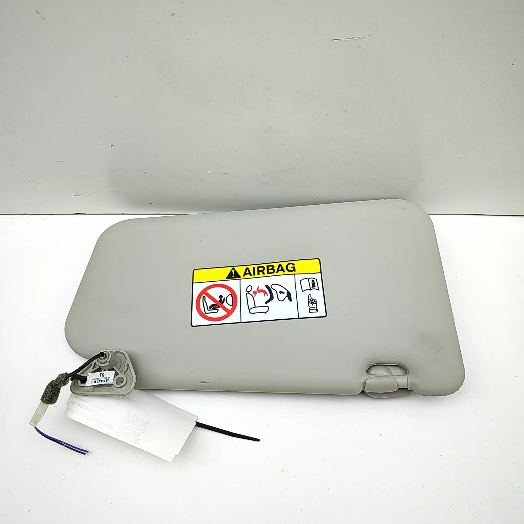 NISSAN LEAF ZE1 MK2 Left Side Sun Visor 96401-5SC0B RHD 2021 37352737