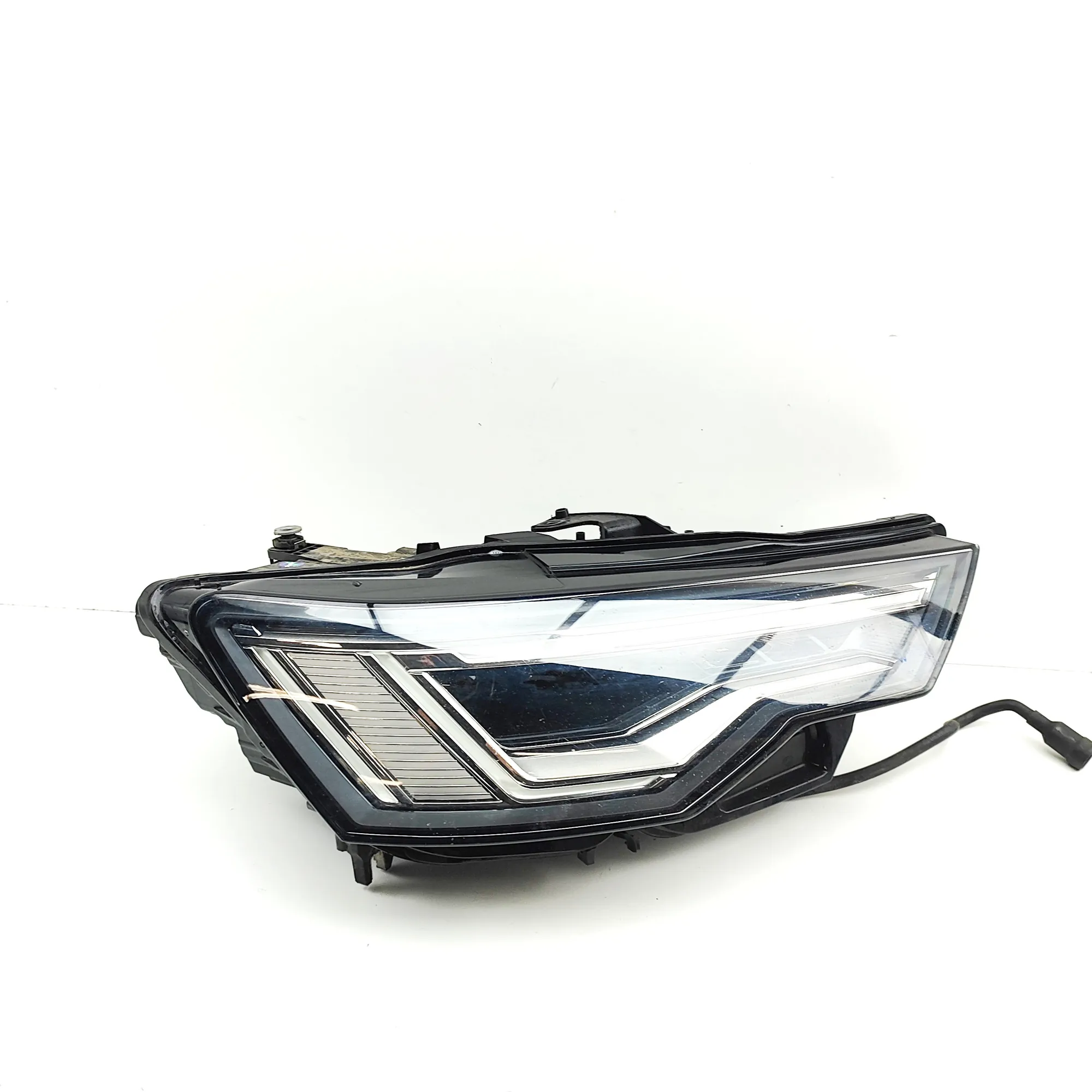 AUDI A6 C8 Avant 4K Front Right Headlight 4K0941040 RHD 2021 37383851