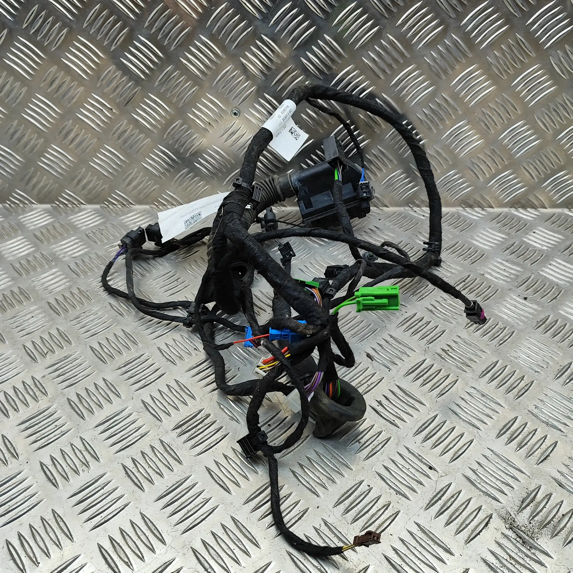 MERCEDES-BENZ S W222, V222, X222 Front Left Door Wiring A2224401307 36893736