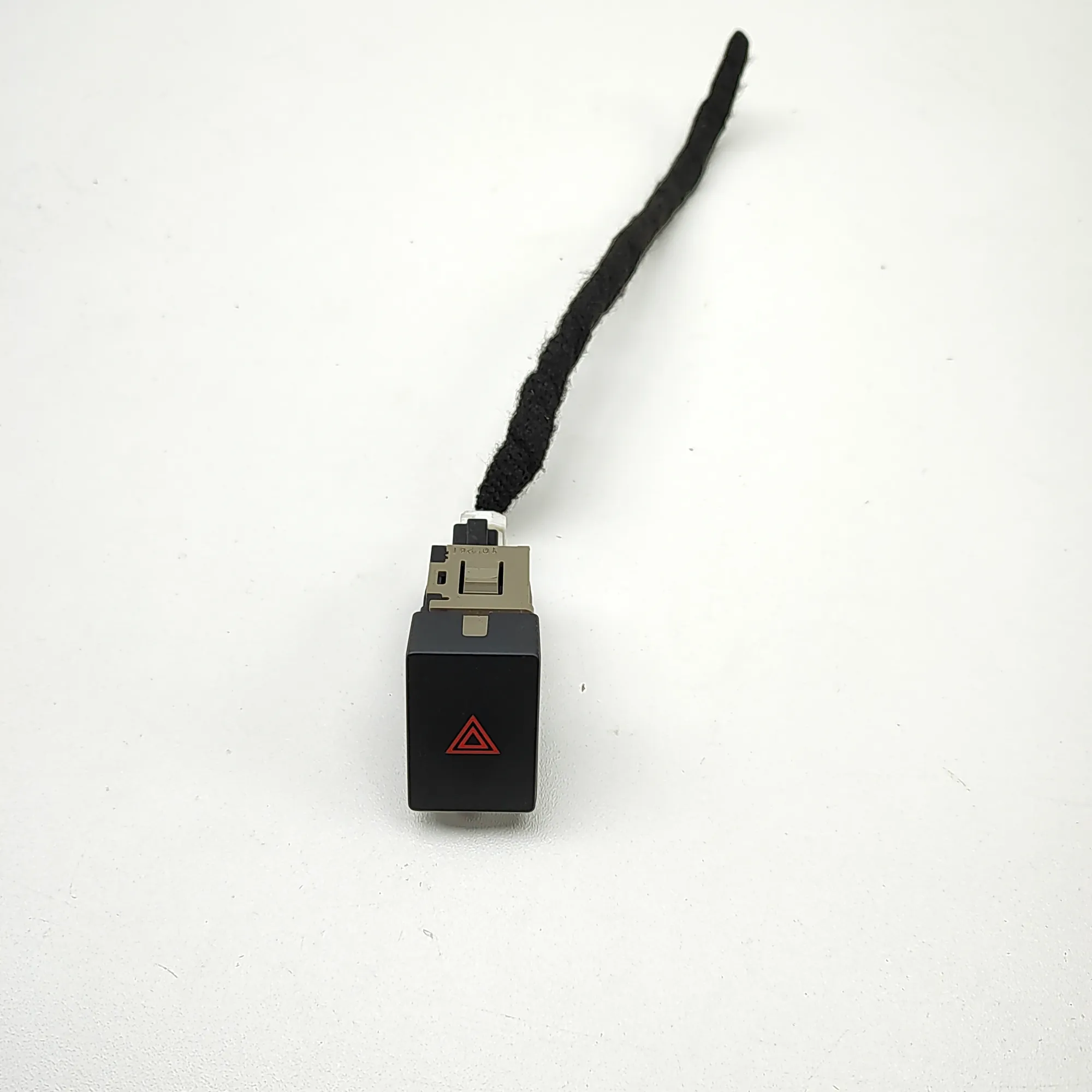 NISSAN LEAF ZE1 MK2 Hazard Button 25290-5SA1A Electricity 160kw 2021 37313309