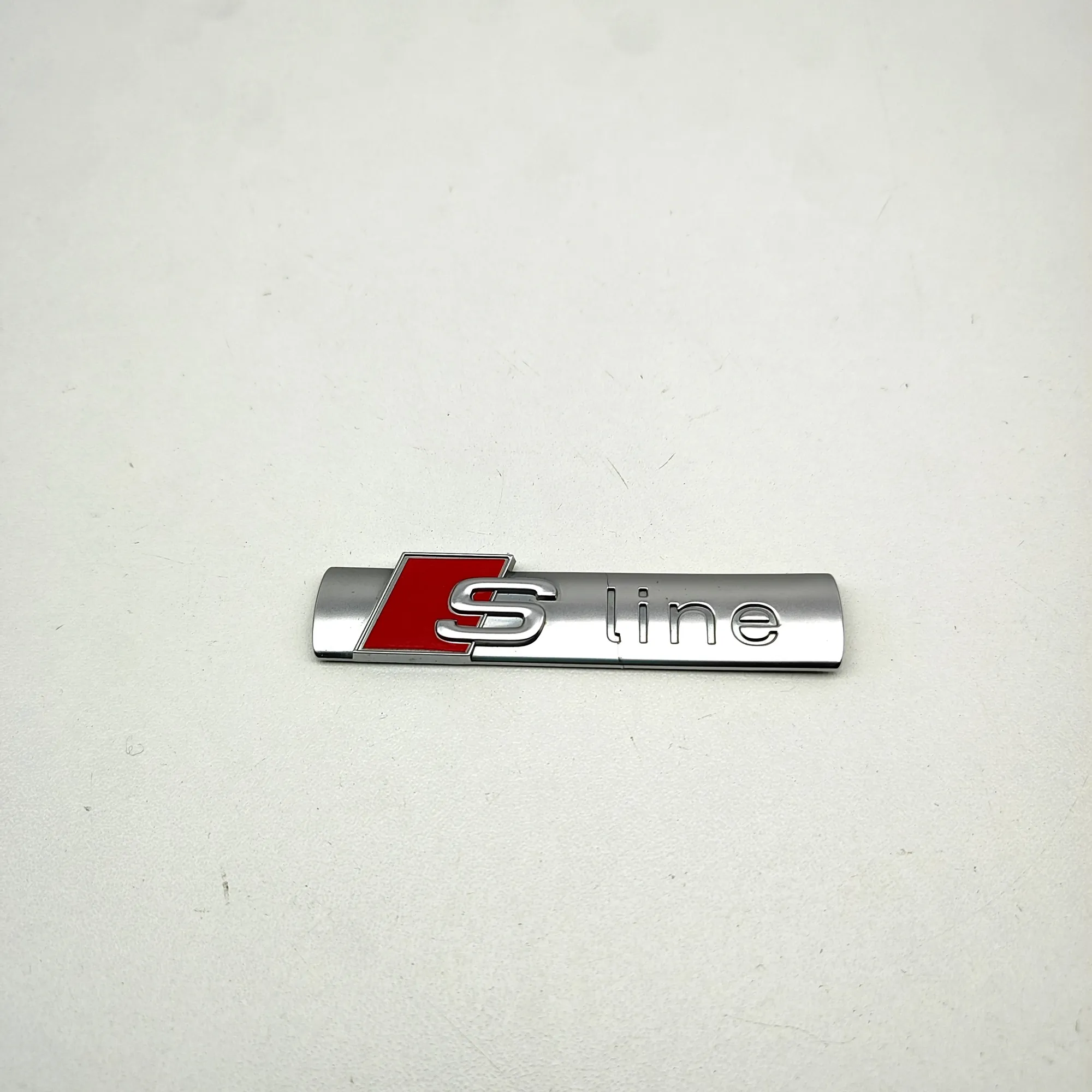 AUDI Q8 4M Right Wing Badge 8N0853601A 3.0 Petrol / electricity 250kw 37362556