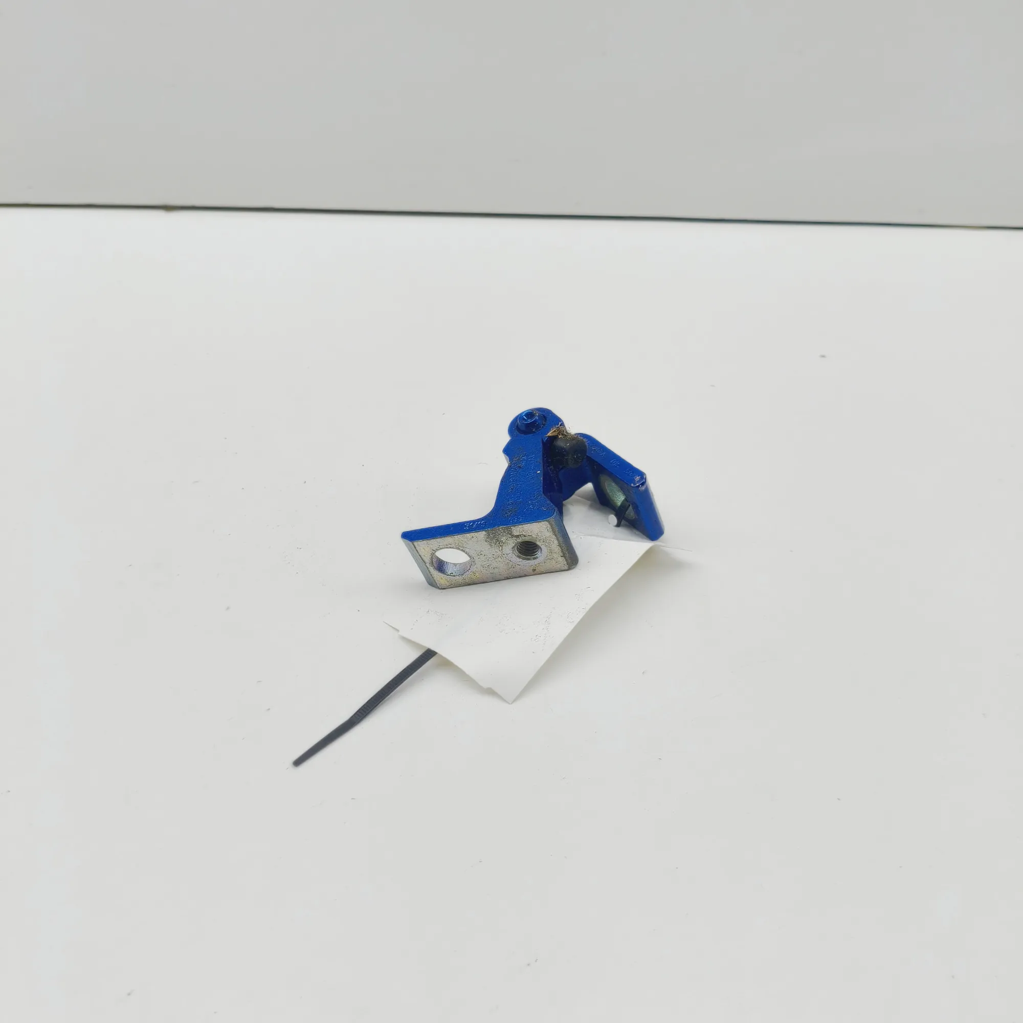 SKODA KAROQ NU7 Rear Left Door Hinge 8X0831403A 1.5 Petrol 110kw 2020 37549328