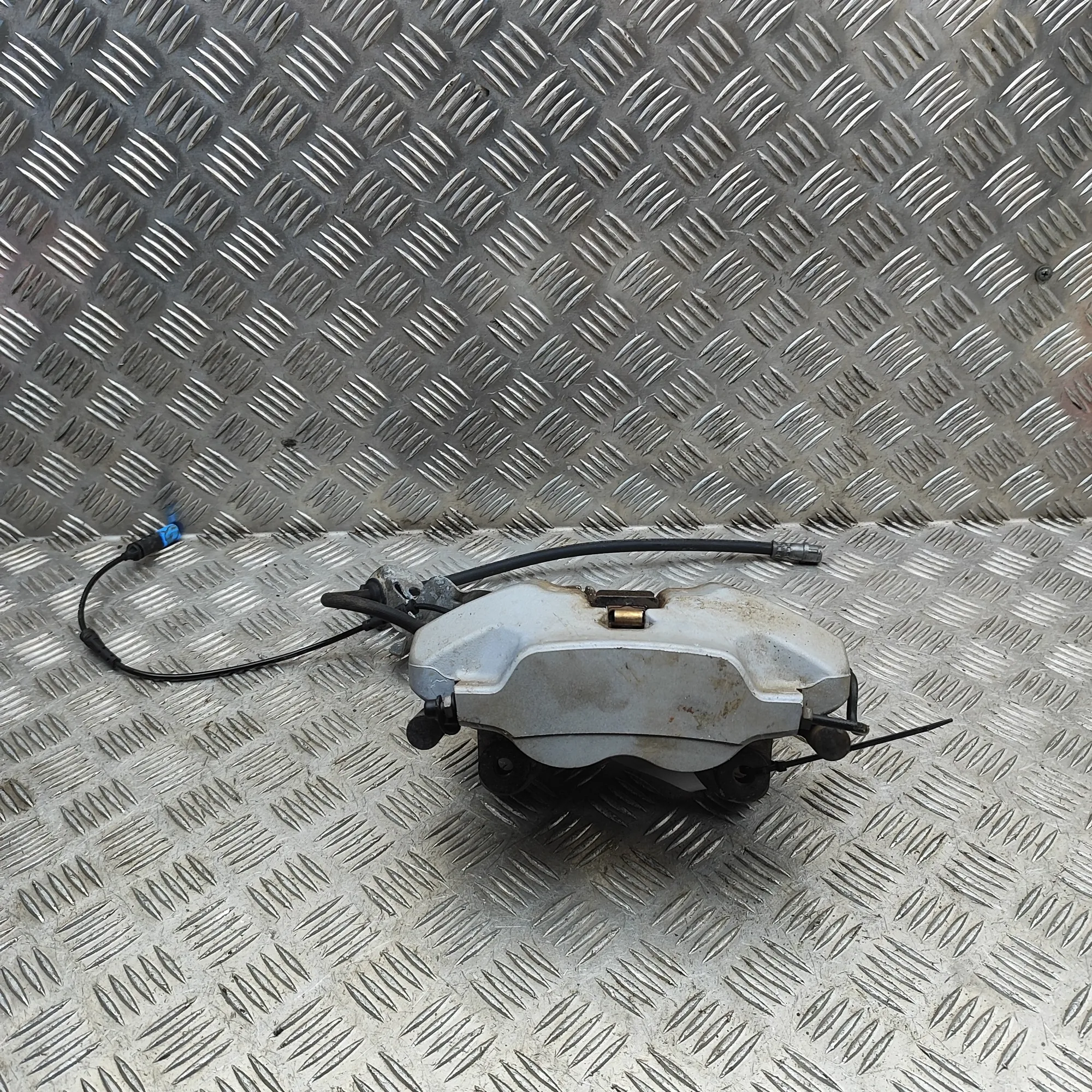BMW i4 G26 Front Left Brake Caliper 6870349 Electricity 210kw 2023 36952197