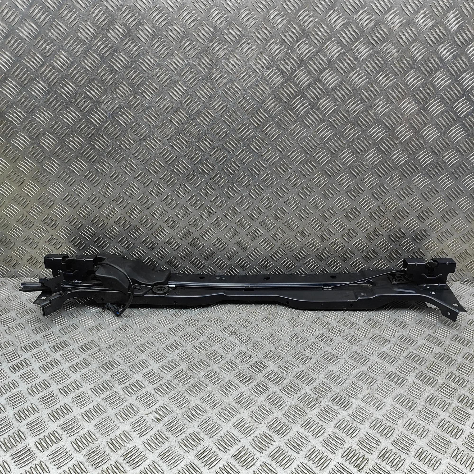 VOLVO XC40 Slam Panel Frame Upper Part 32297098 2.0 Hybrid 120kW 2023 37306414