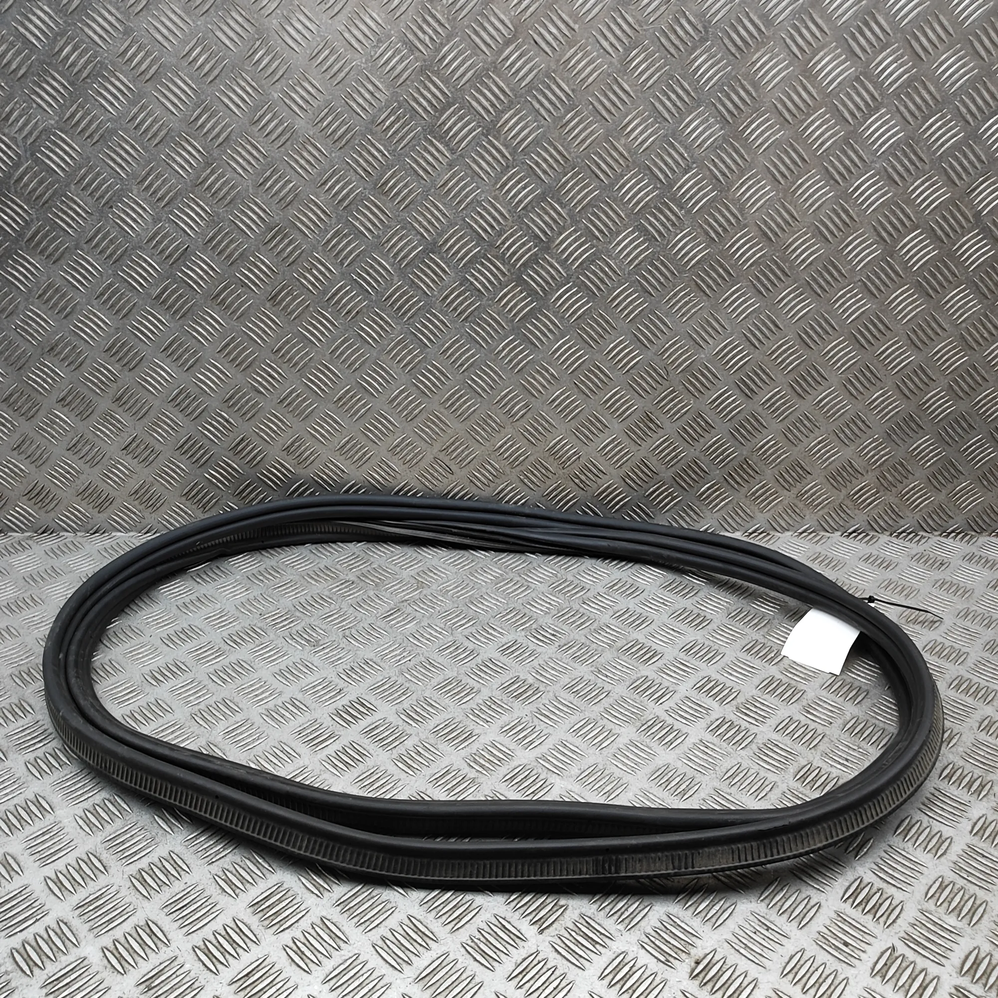 AUDI Q8 4MN Tailgate Rubber Seal 4M8827705B 2019 37355303