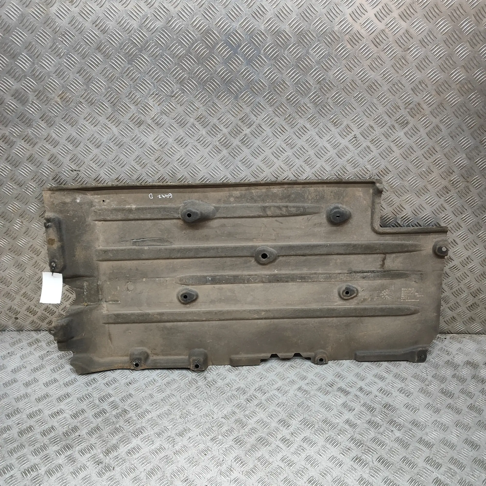 VOLVO XC40 Right Side Underbody Cover 32226720 2.0 Hybrid 120kW 2023 36835856
