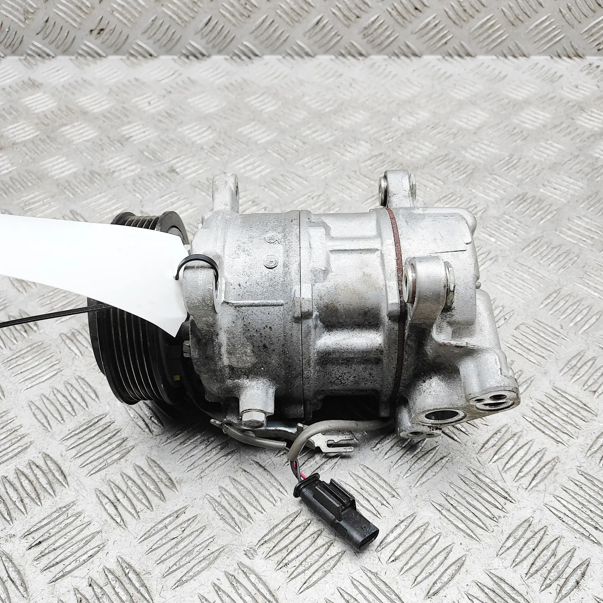 BMW 2 Gran Coupe F44 Air Condition A/C Pump 6SAS14A 2.0 Diesel 110kw 37556910