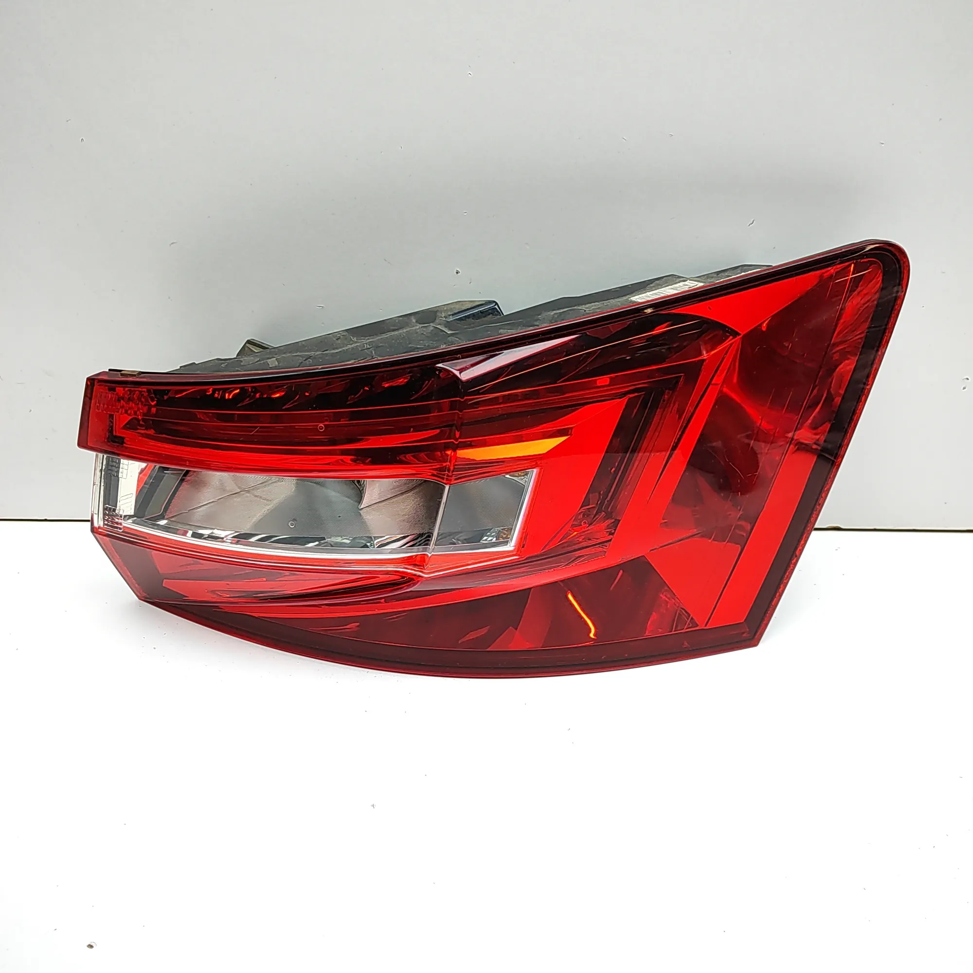 SKODA SUPERB MK3 Estate 3V Rear Right Tail Light 3V9945208A RHD 2021 37495505