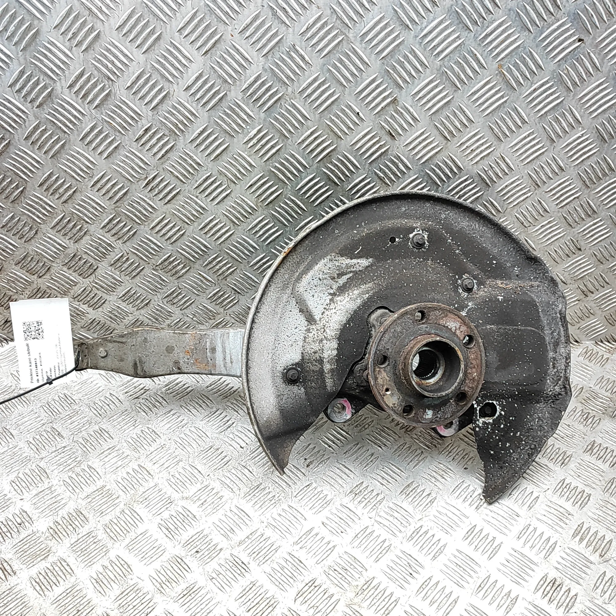 VOLVO S90 MK2 Front Left Wheel Hub 31476611 2.0 Diesel 173kw 2017 37349913